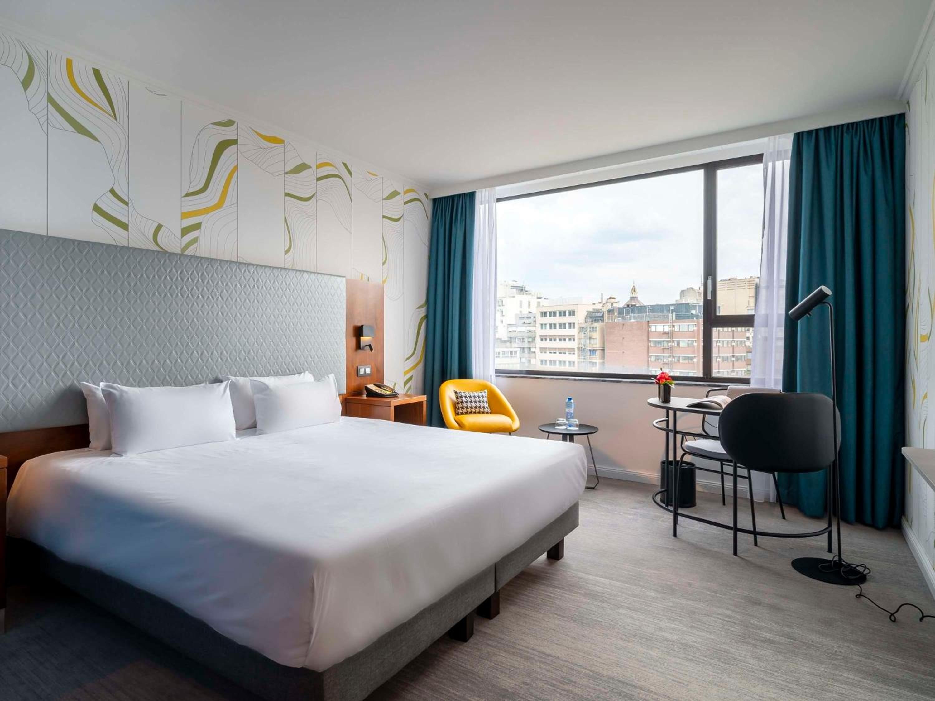 Superior King Room - Photo 12