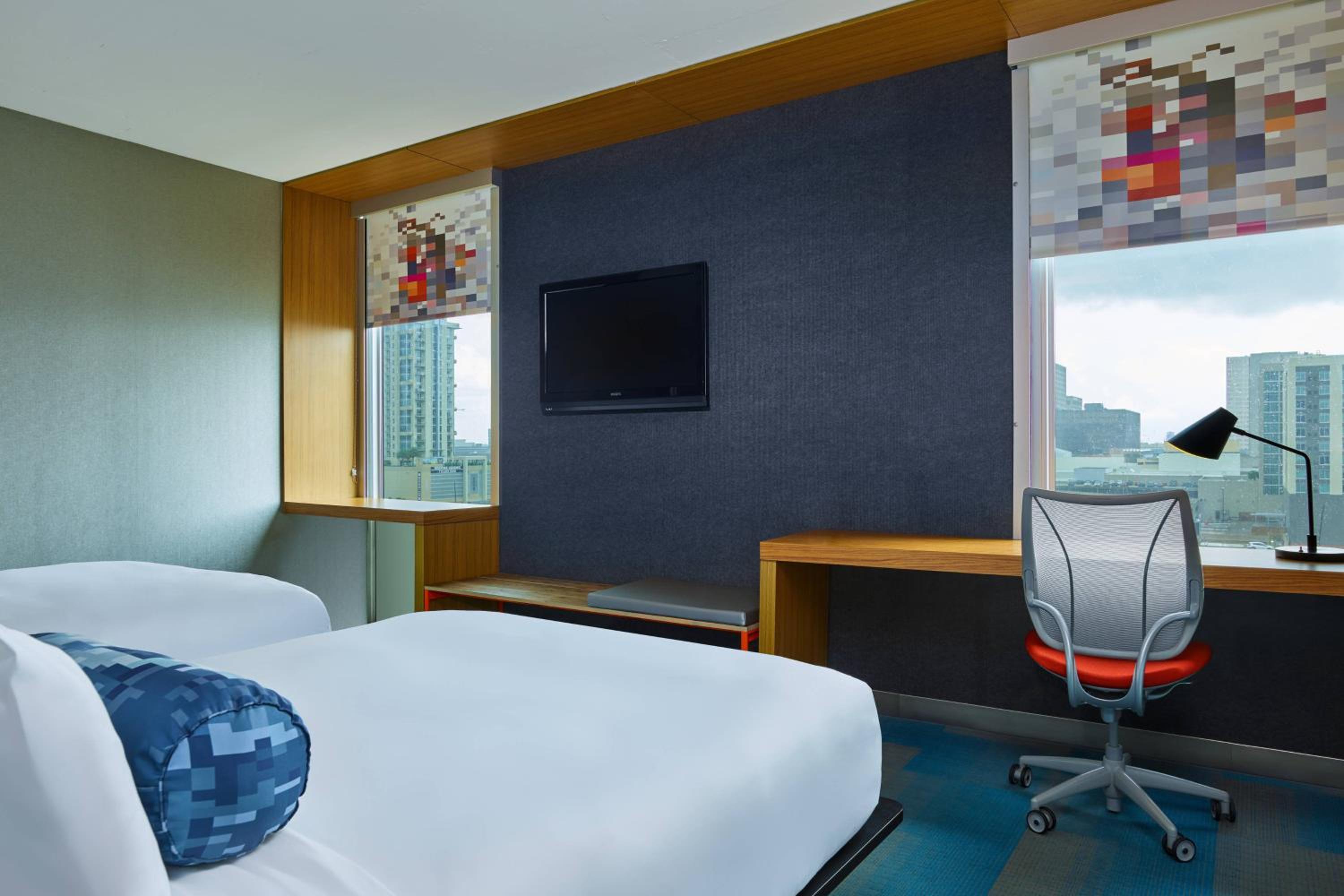 Aloft, Guest room, 2 Queen - Photo 1