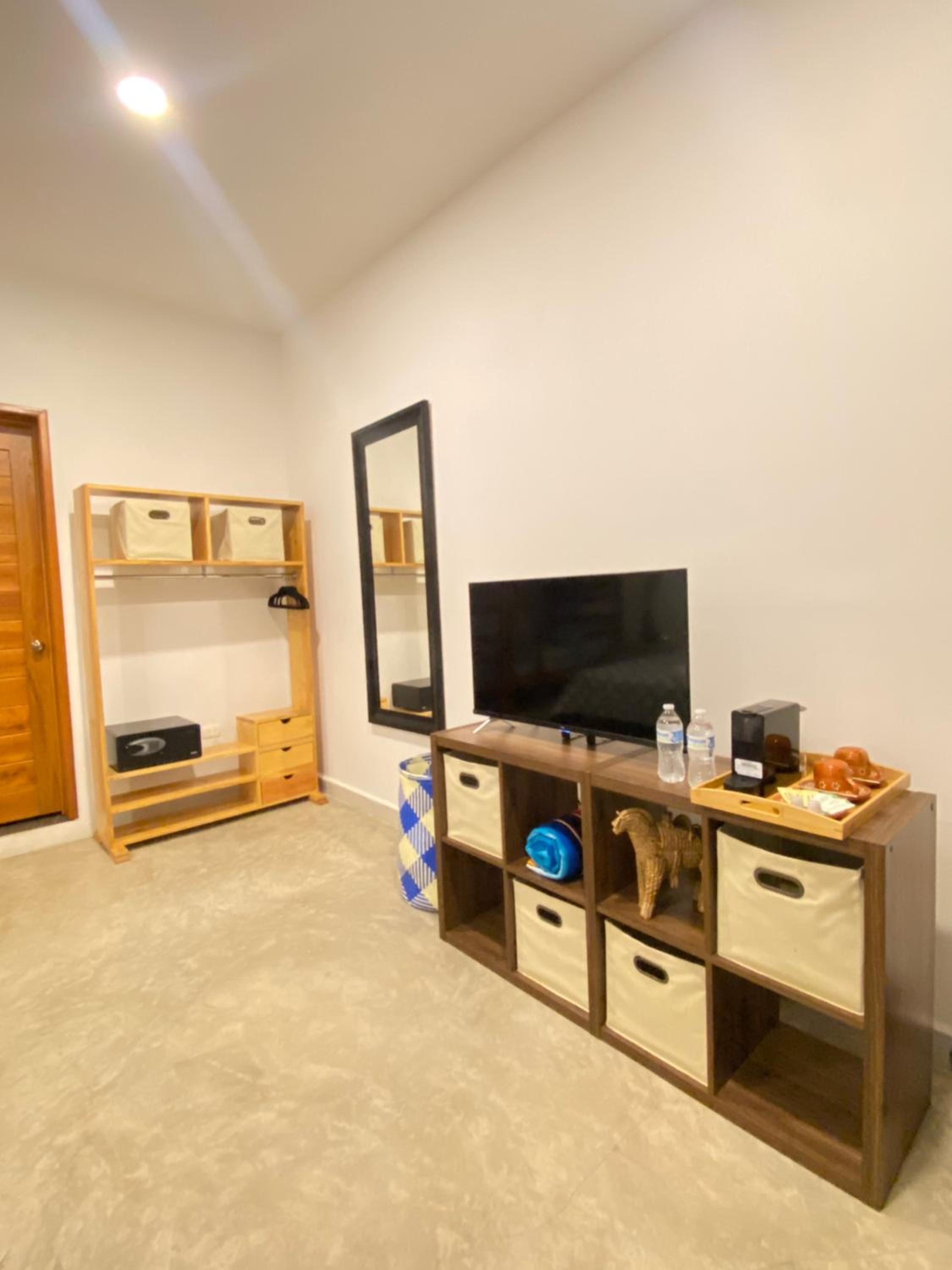 Deluxe Family Room - Photo 7