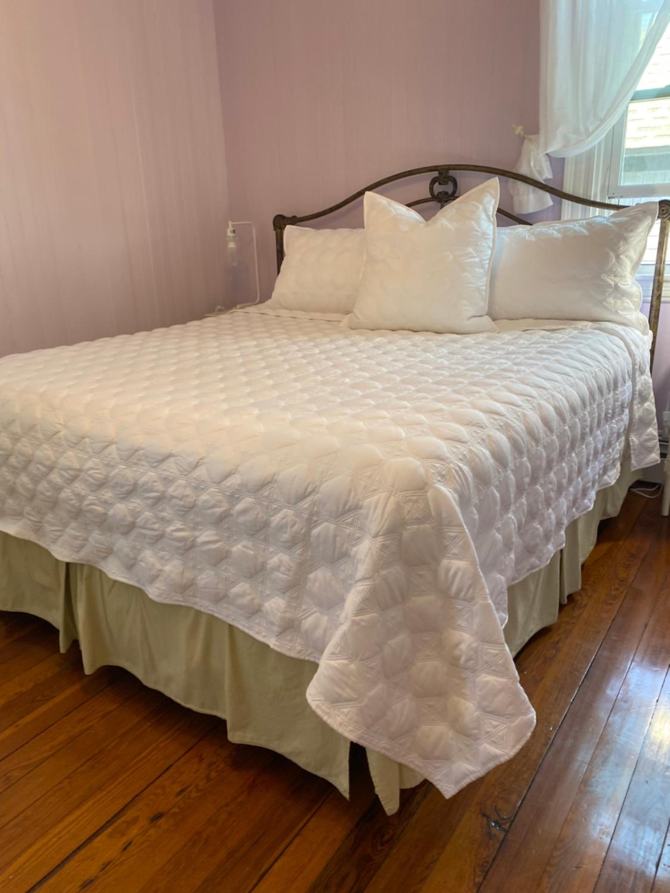 Deluxe King Room photo 1