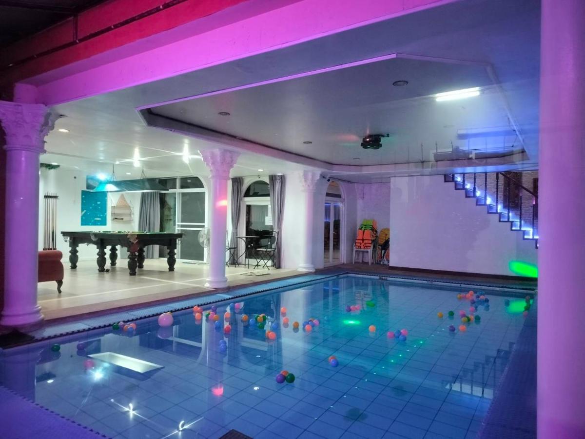 Villa with Private Pool - Photo 91