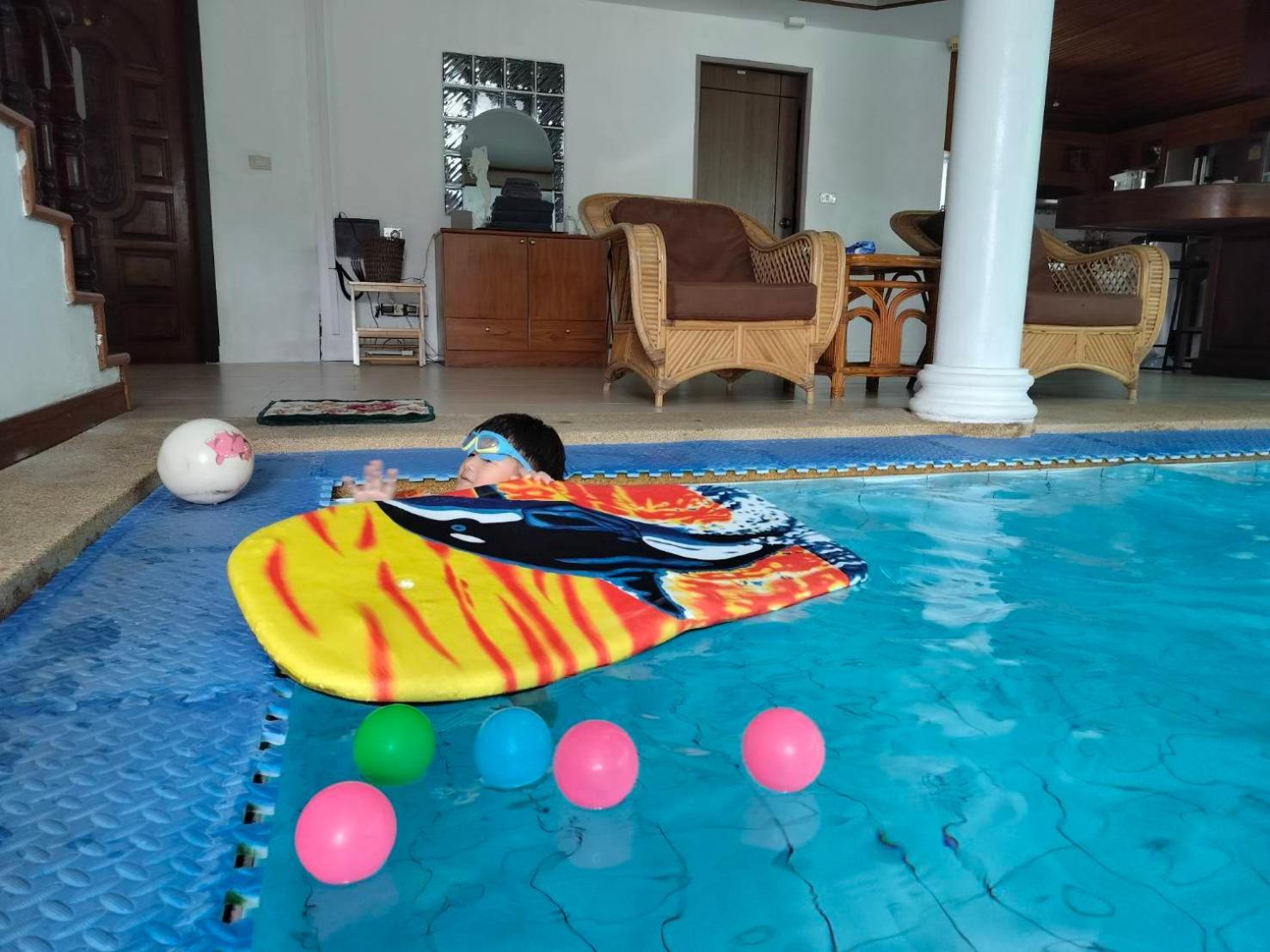 Villa with Private Pool - Photo 93