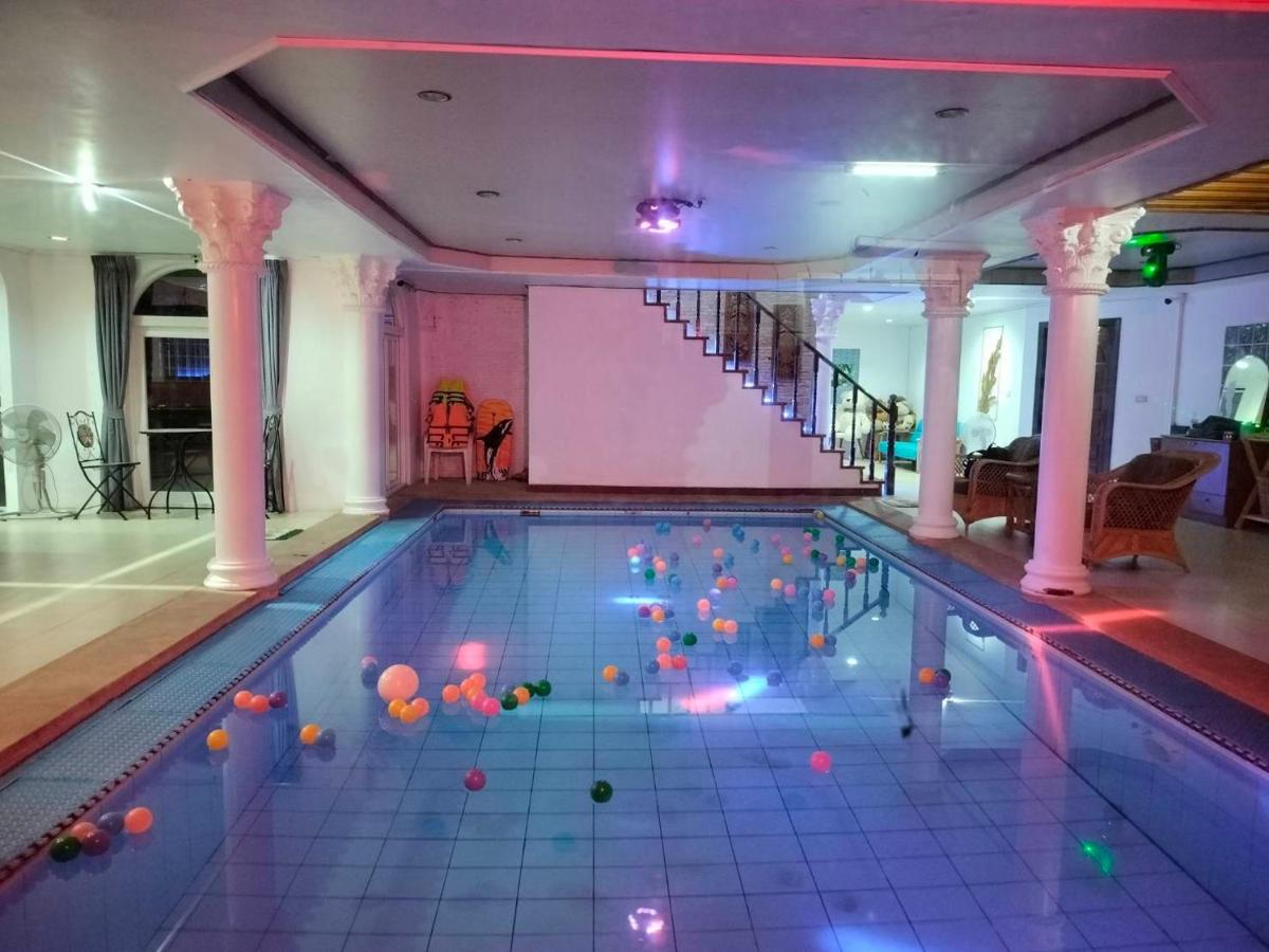 Villa with Private Pool - Photo 99
