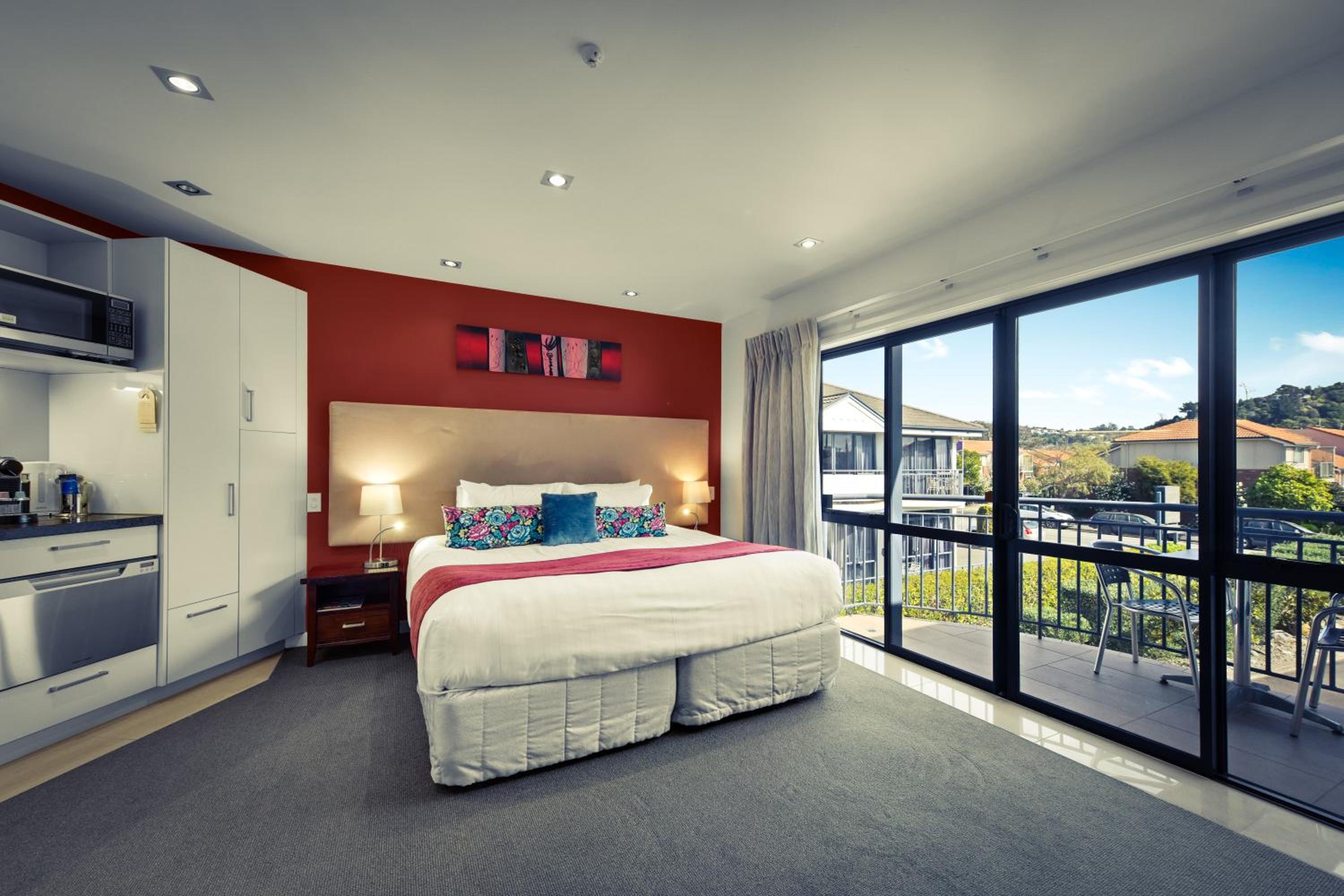 Executive Studio Apartment with Spa Bath