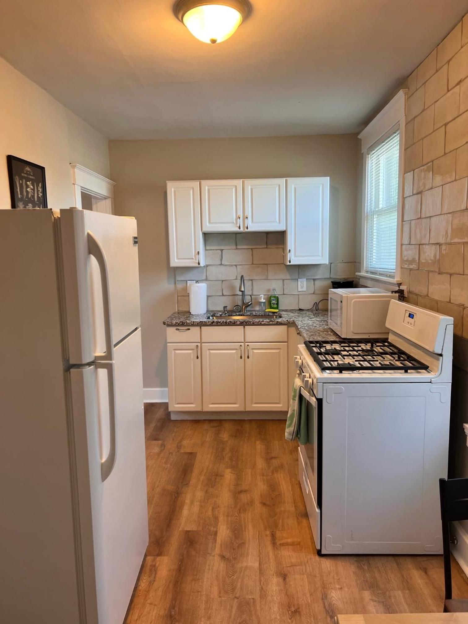 Apartment photo 2