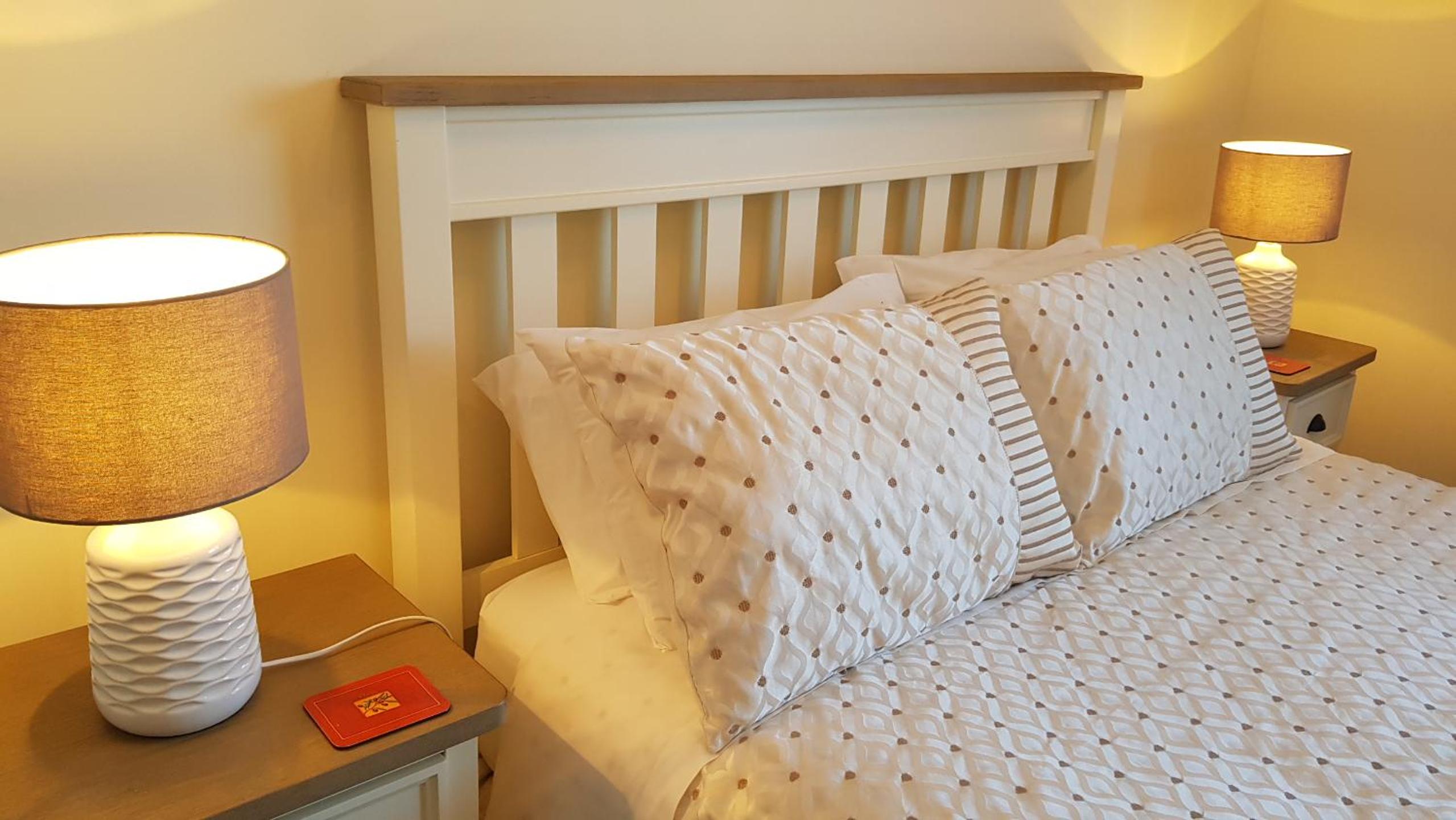 Deluxe Queen Room - Photo 5