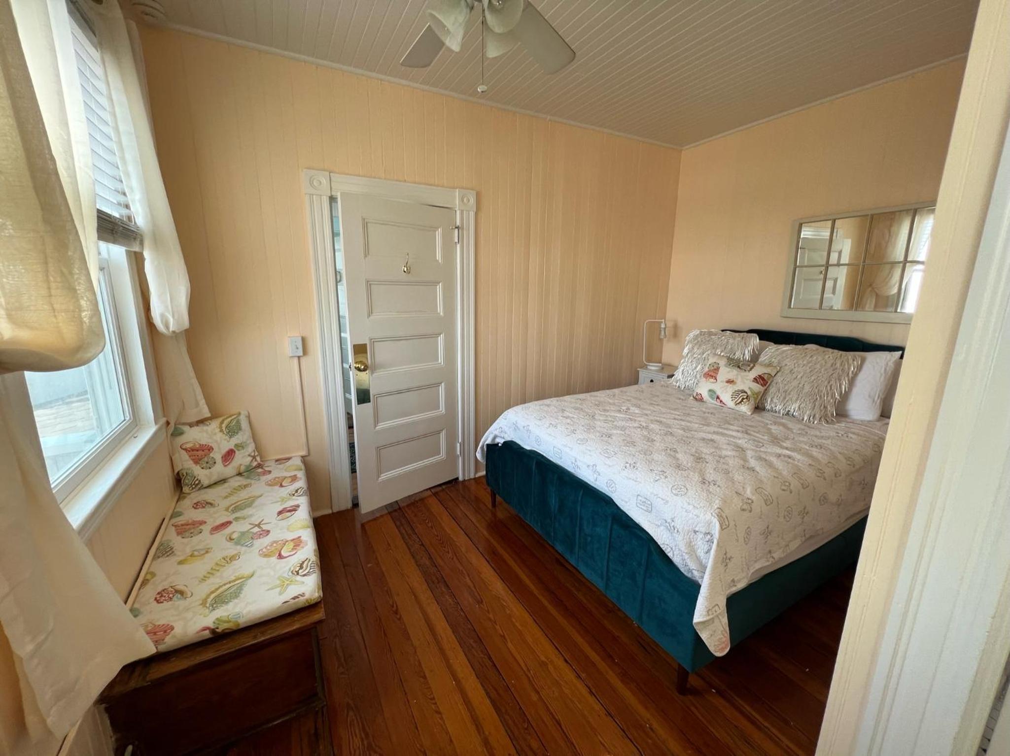 Deluxe Double Room with Sea View photo 2