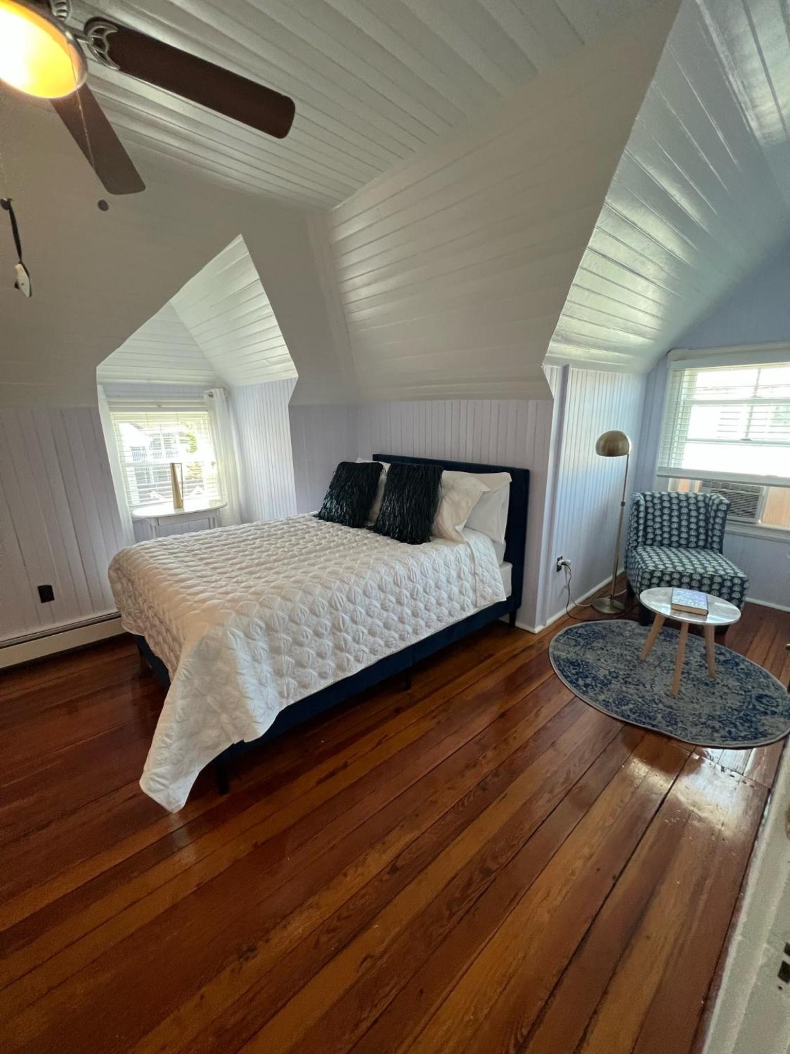 Deluxe Double Room with Bath photo 2