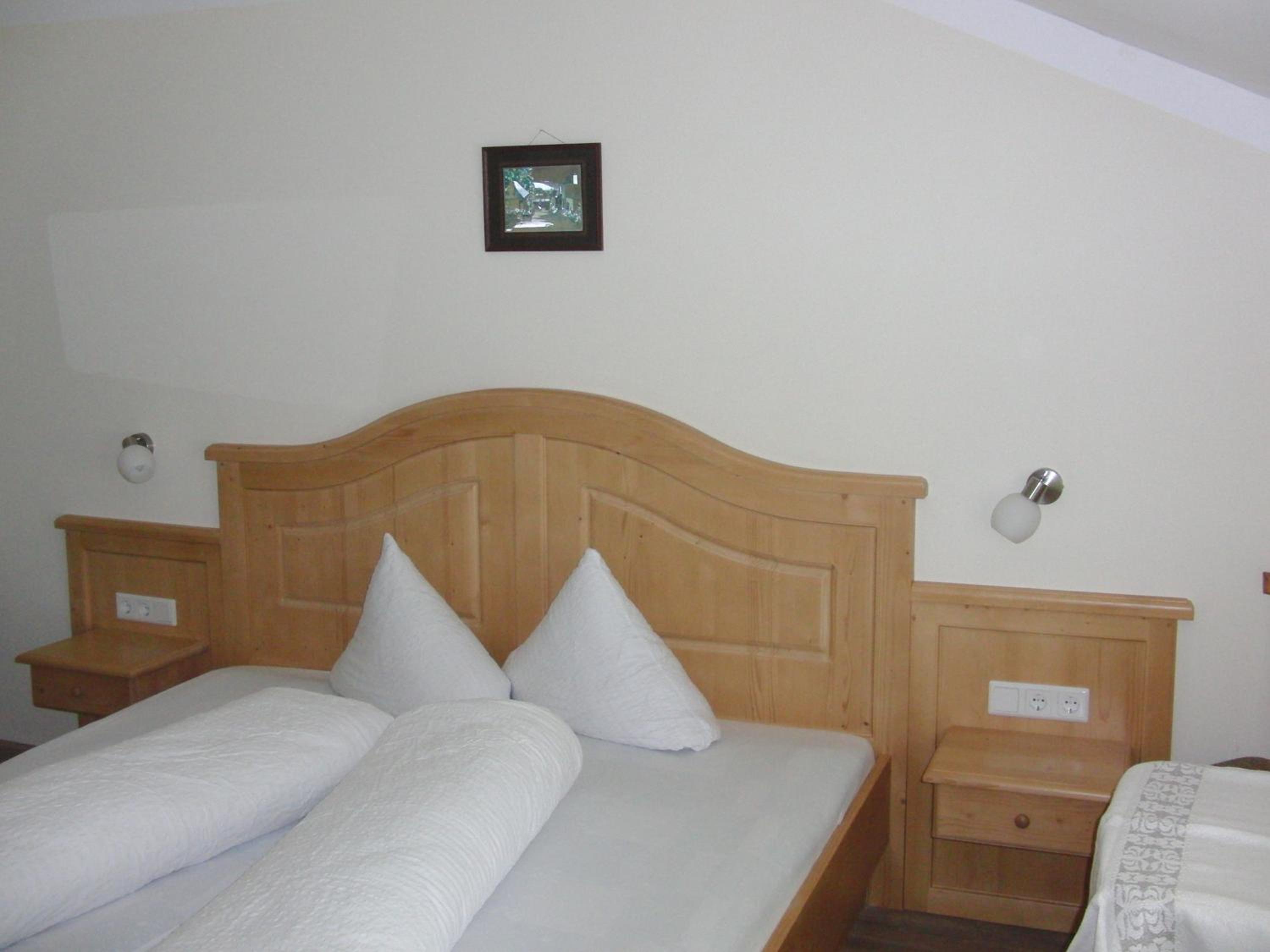 Double Room with Private Bathroom - Annex - Photo 1