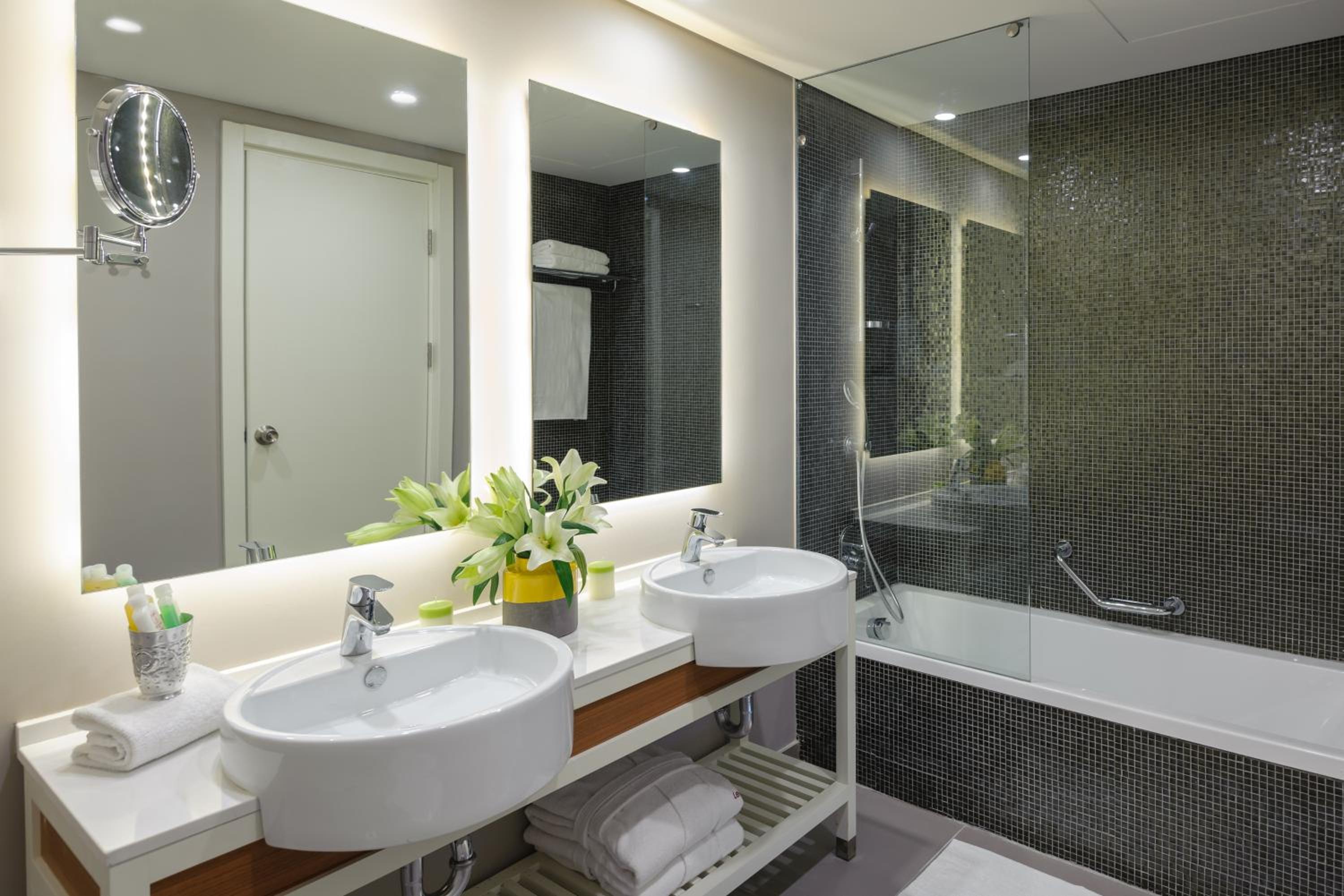 Junior Suite (2 Adults) photo 3