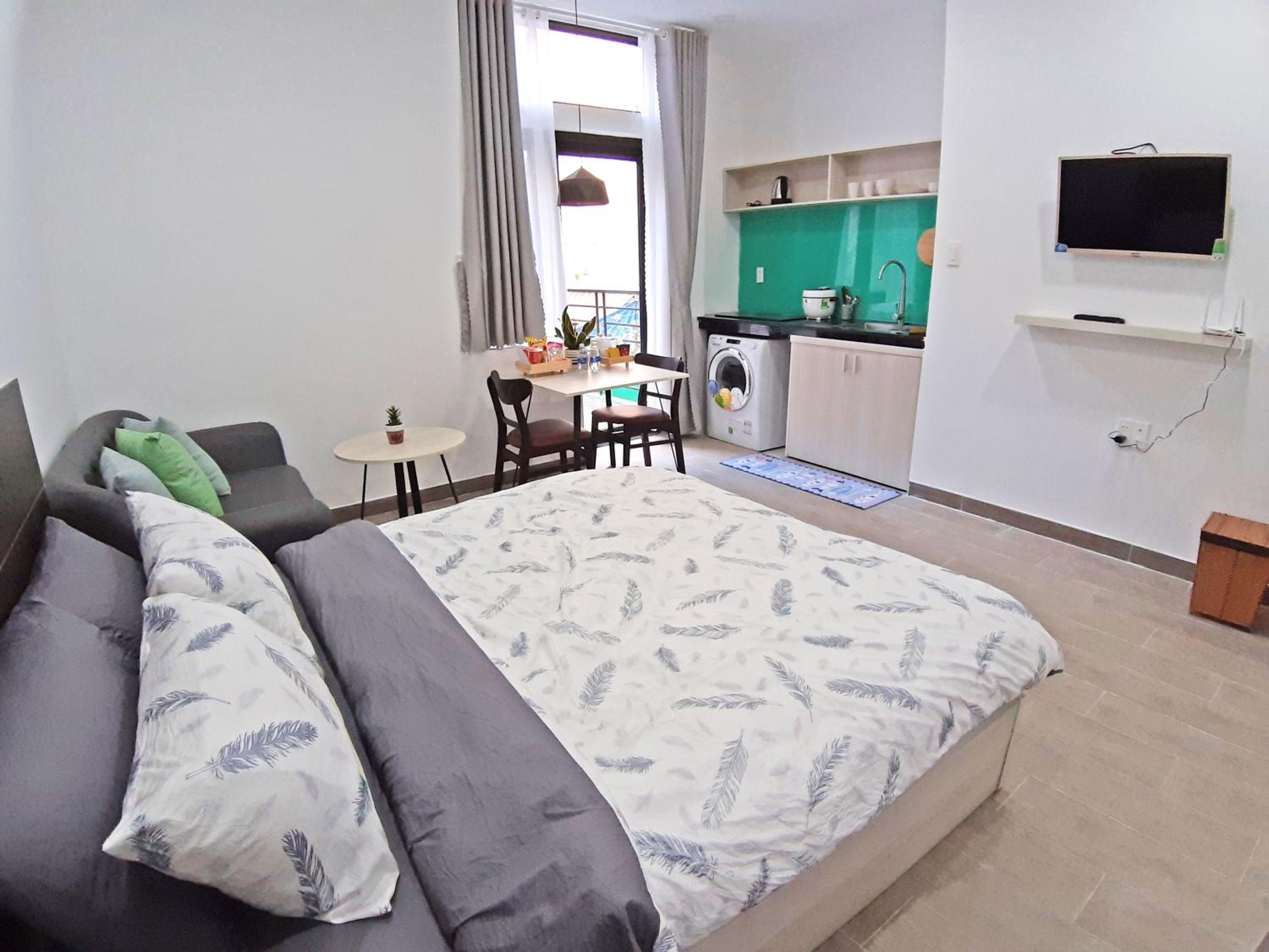 Studio Apartment - Photo 4
