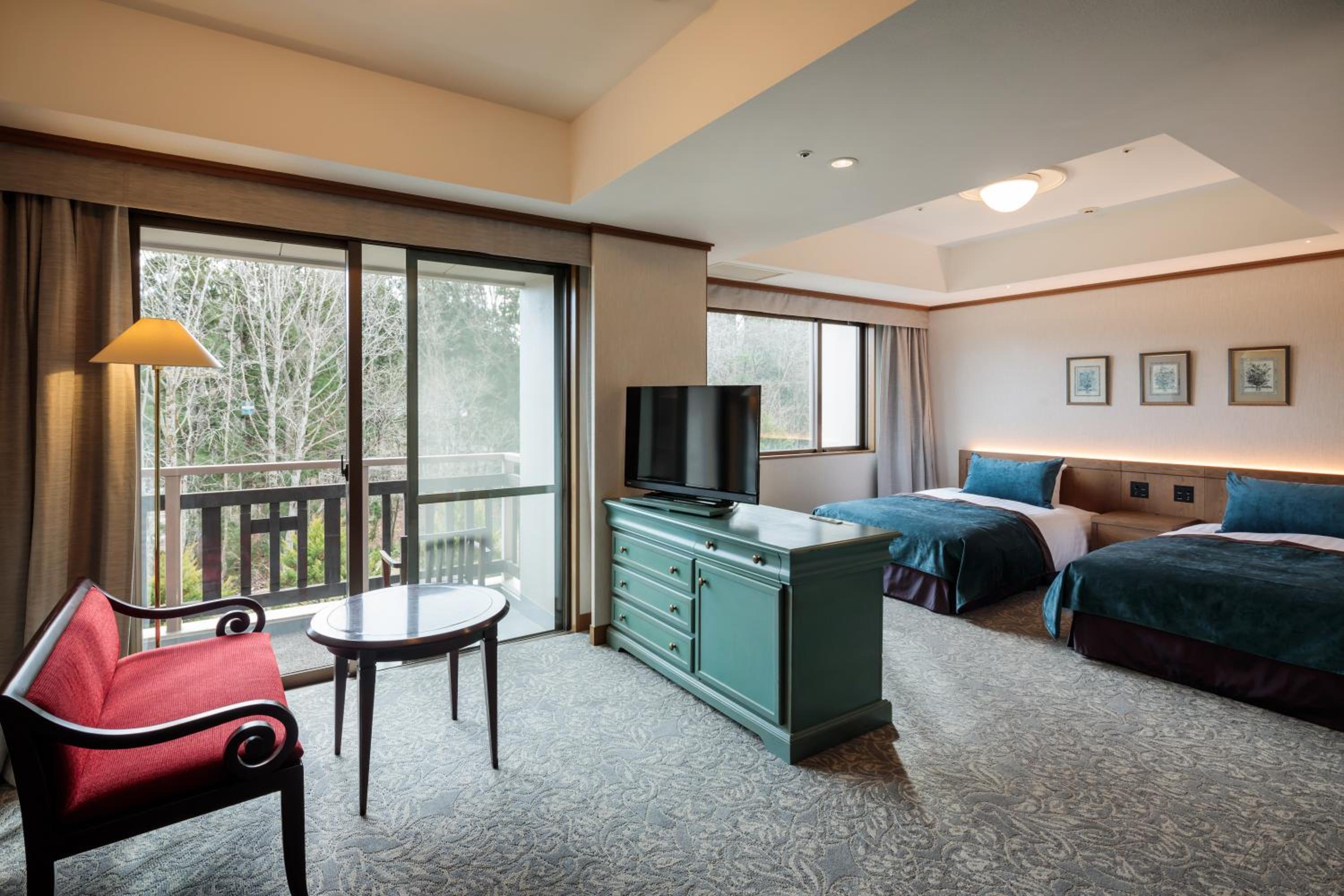 Deluxe Twin Room with Balcony - Photo 3