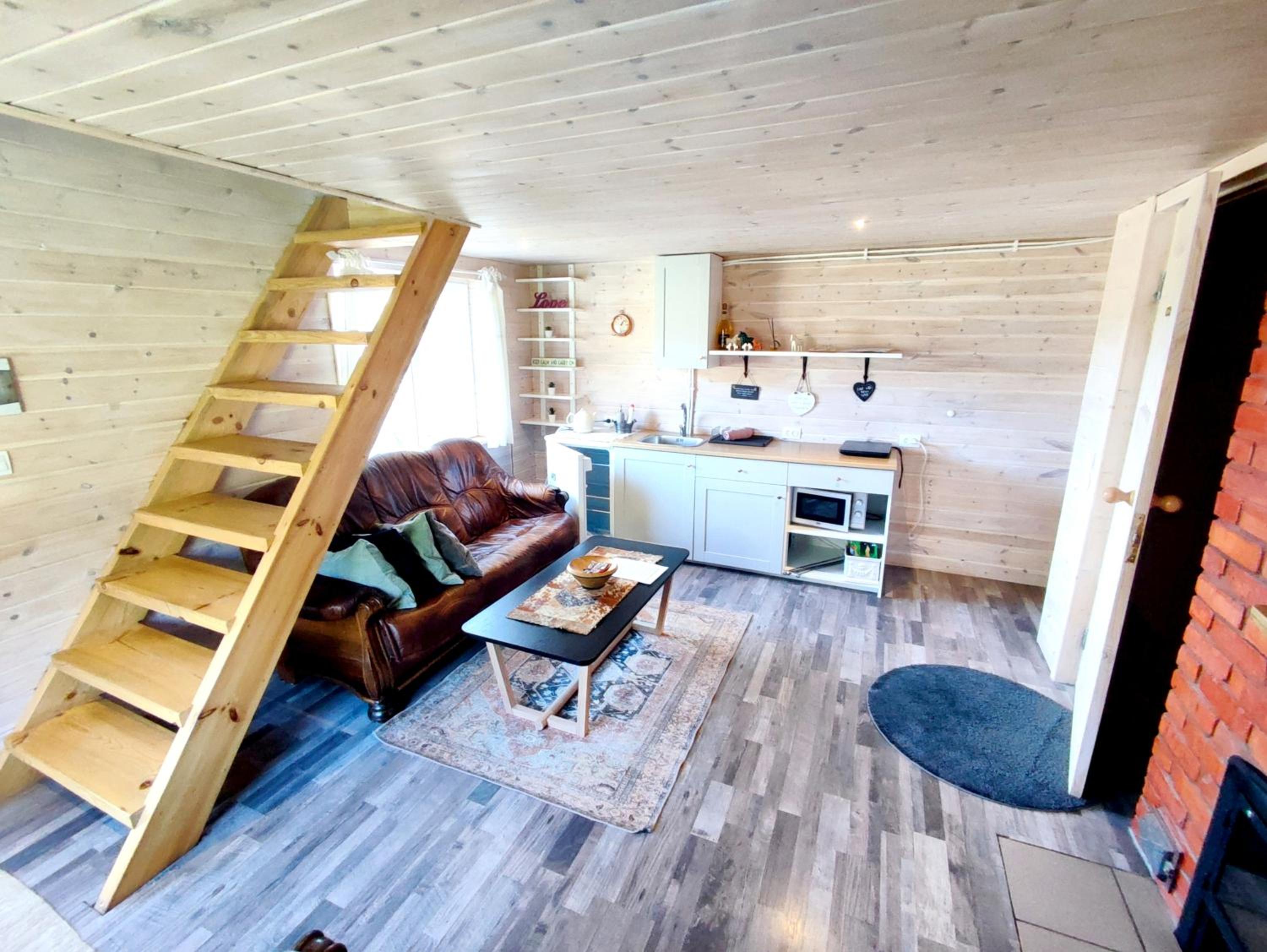 One-Bedroom House - Photo 5
