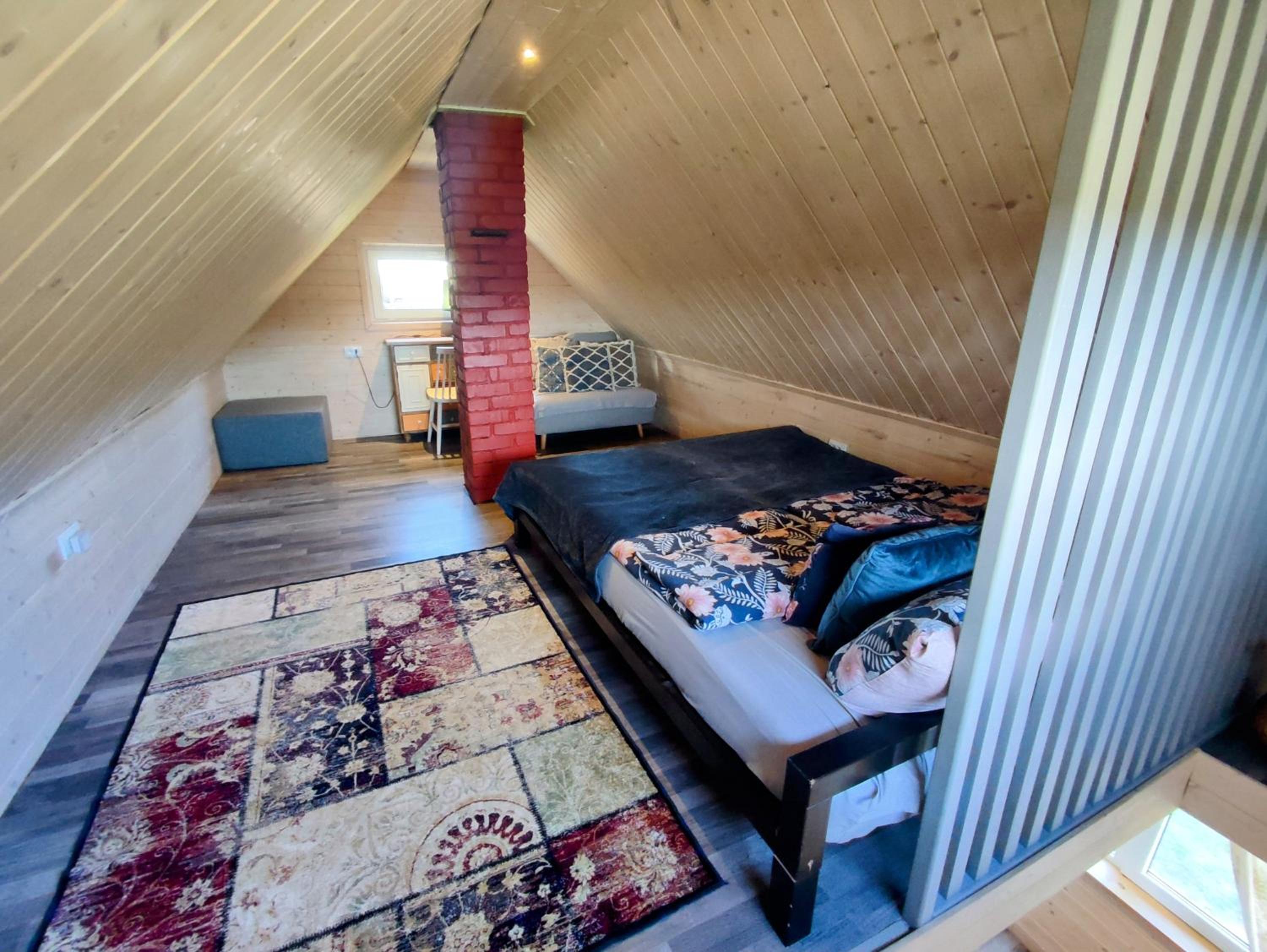 One-Bedroom House - Photo 12