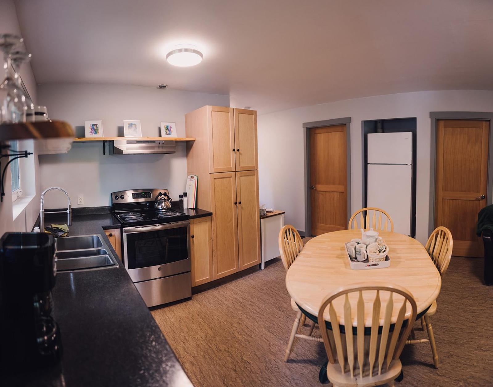 Two Bedroom Cabin - Photo 12