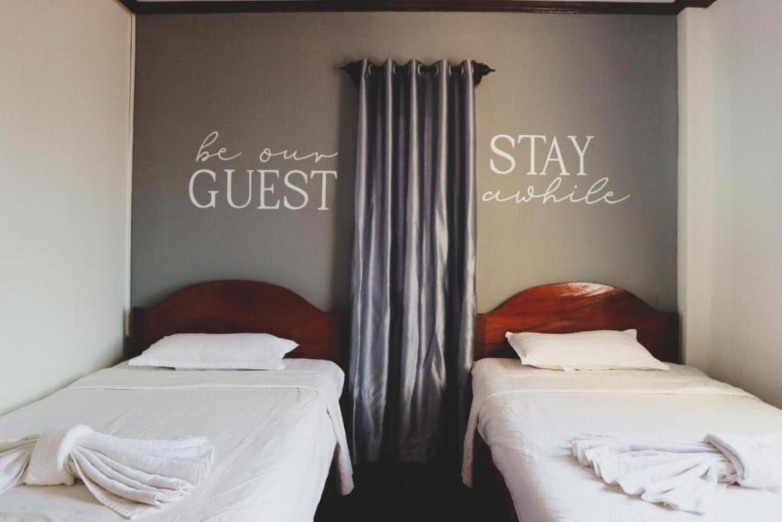 Double or Twin Room - No Window - Photo 1