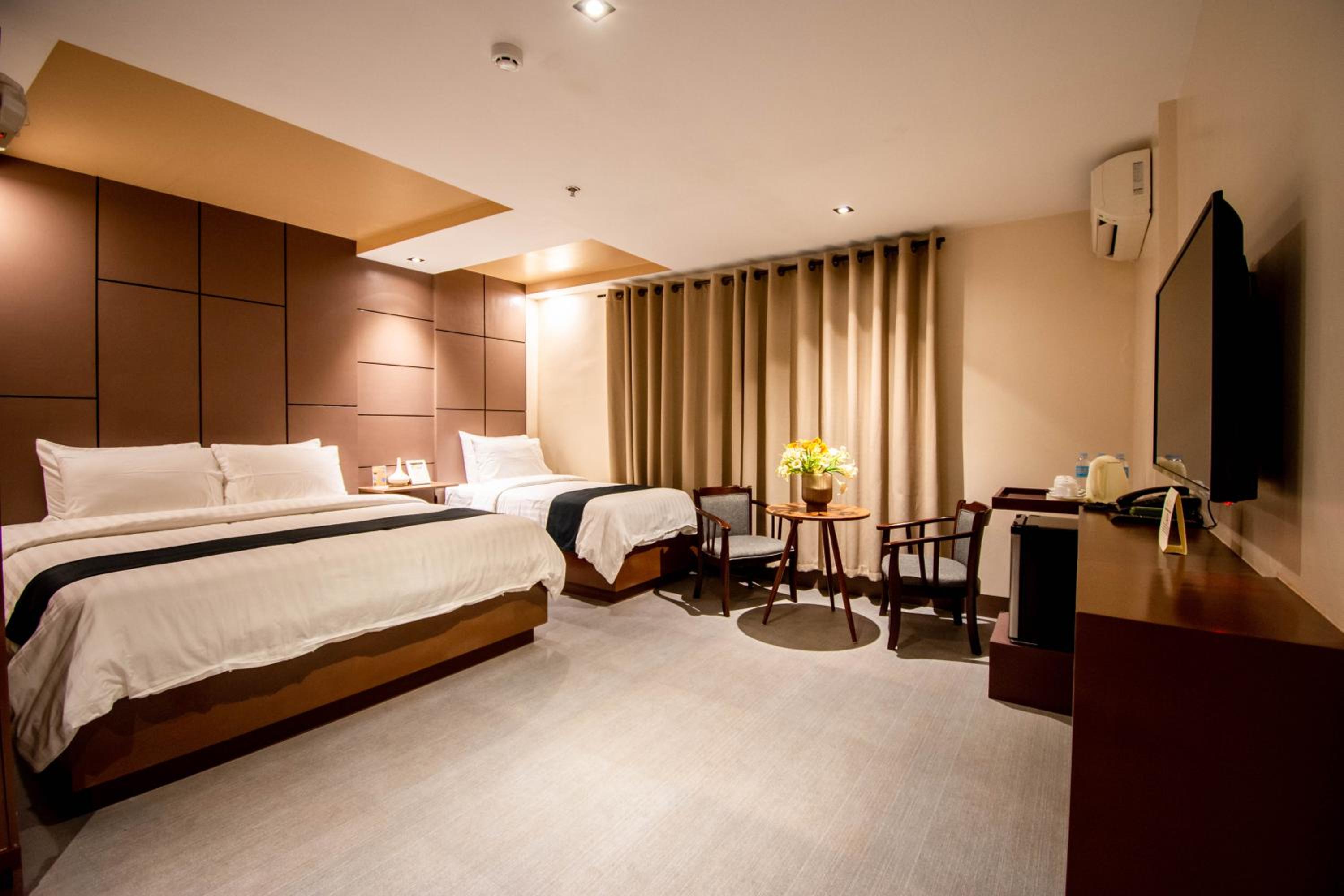 Deluxe Triple Room - Photo 3