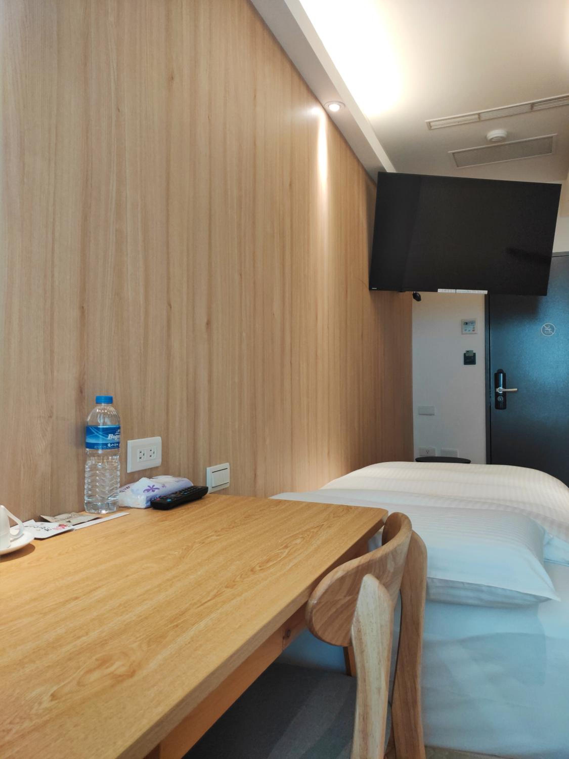 Single Room with Private Bathroom
