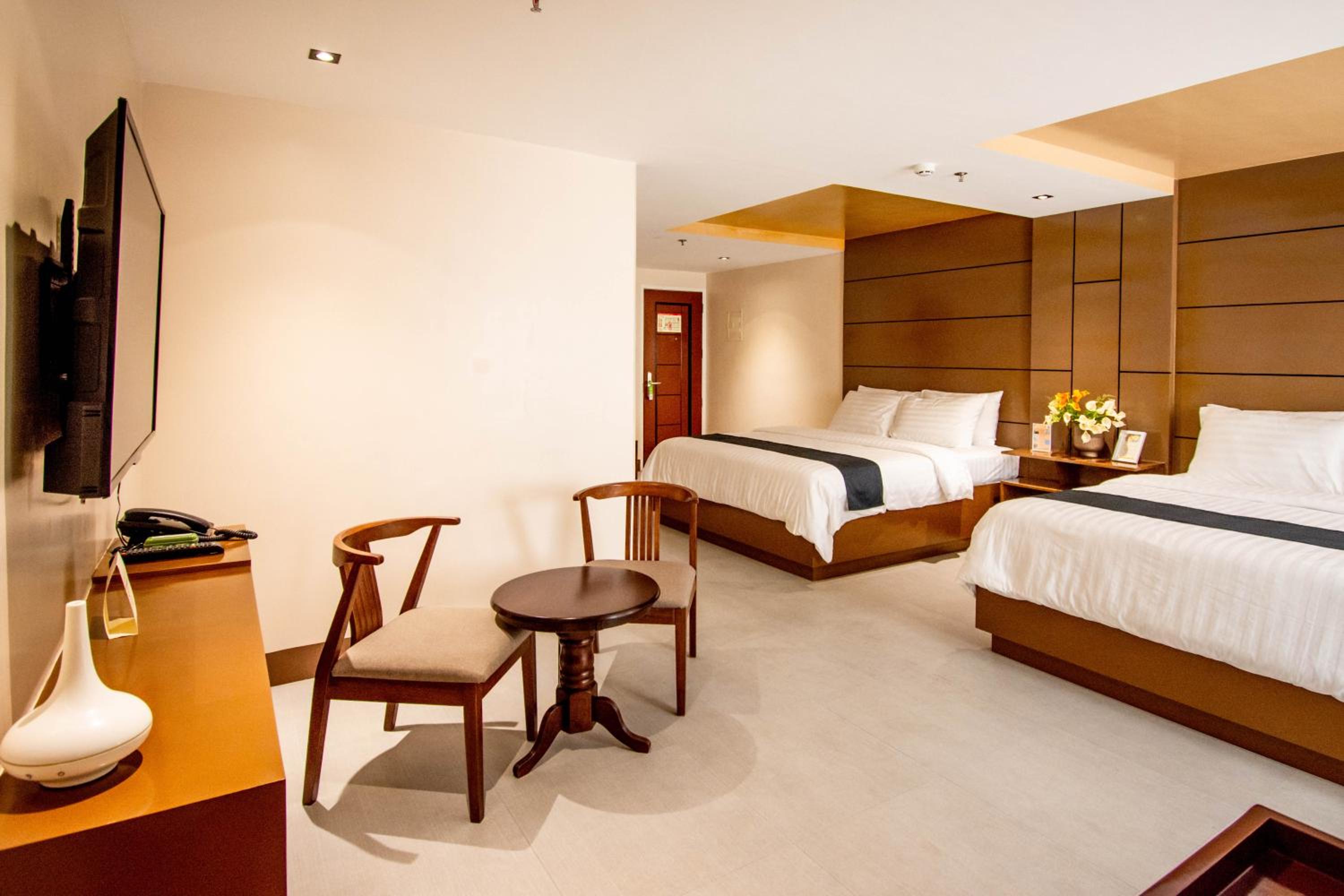 King Room With Two King Beds