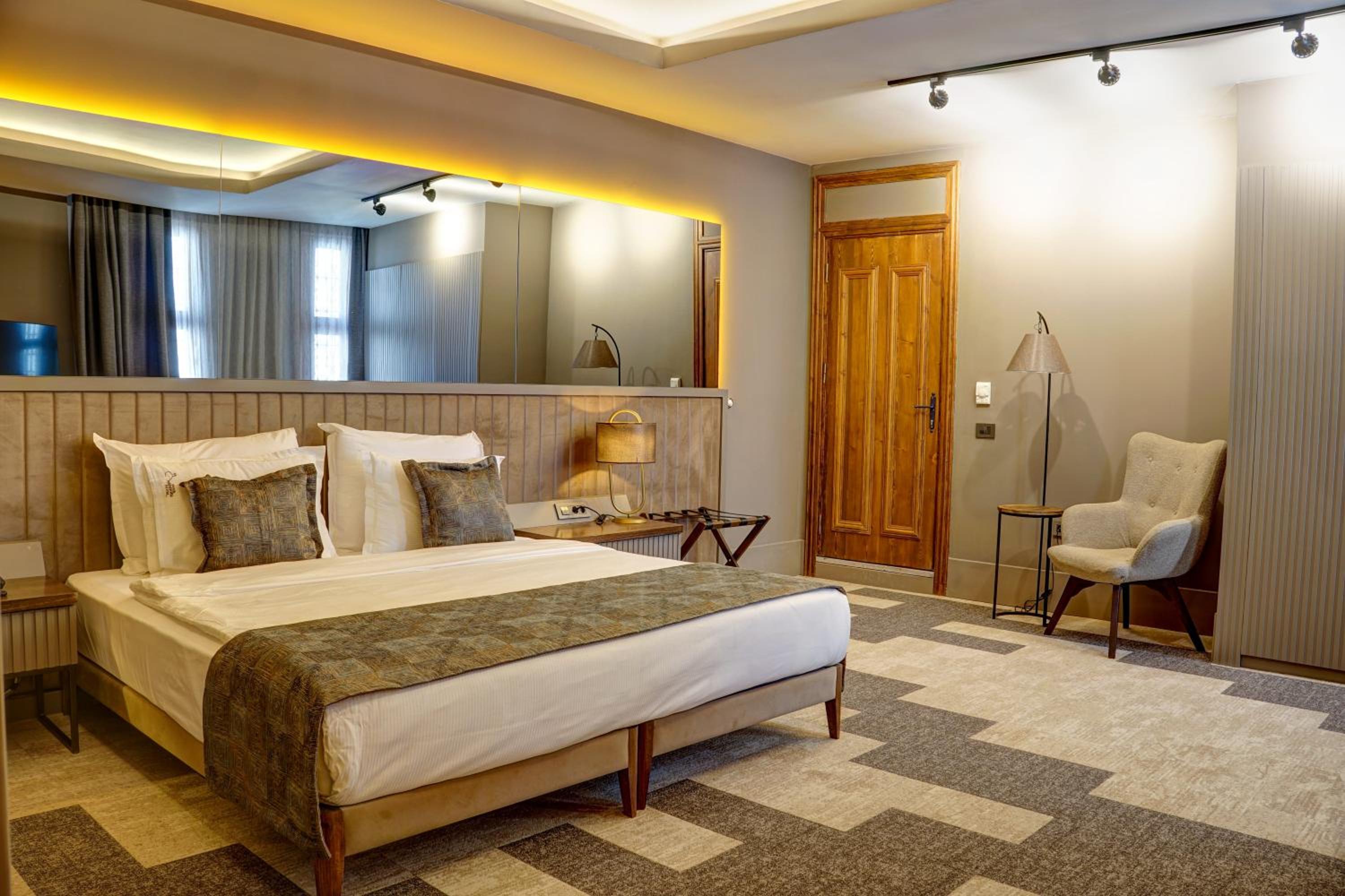 Family Suite - Photo 8