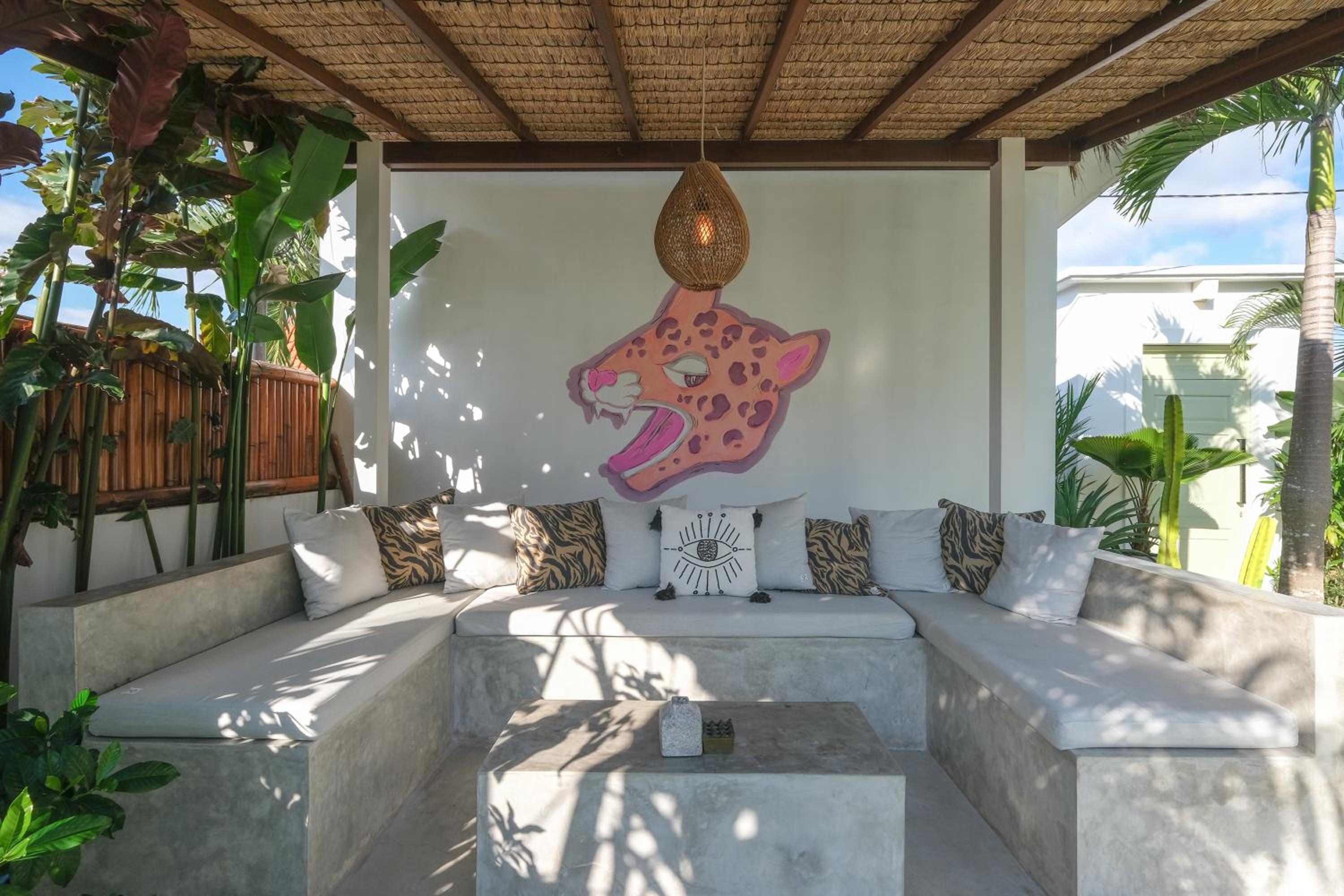 Villa with Private Pool - Photo 22
