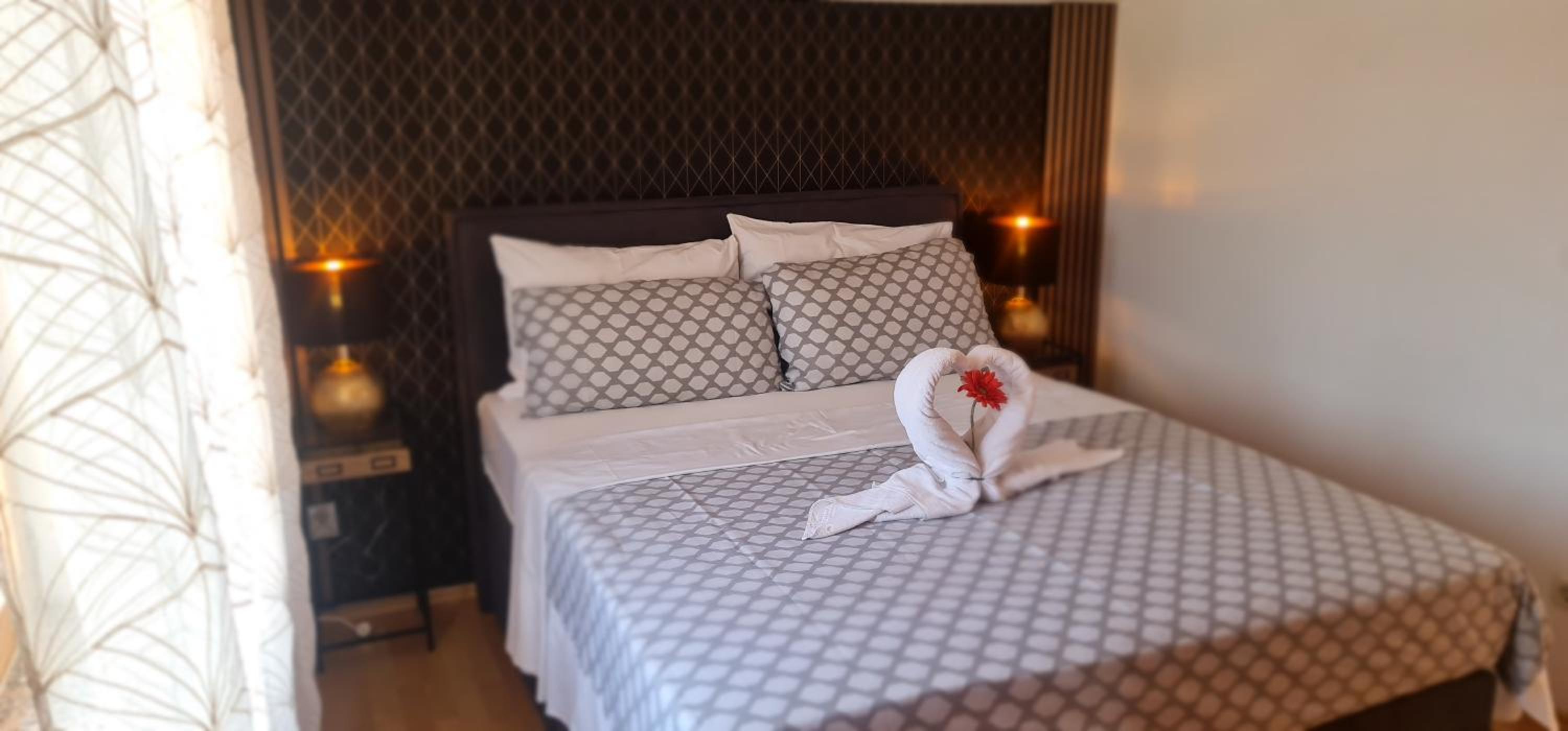 One-Bedroom Apartment - Photo 1