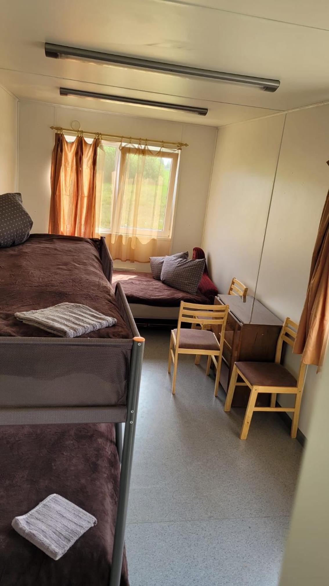 Mobile Home - Photo 3