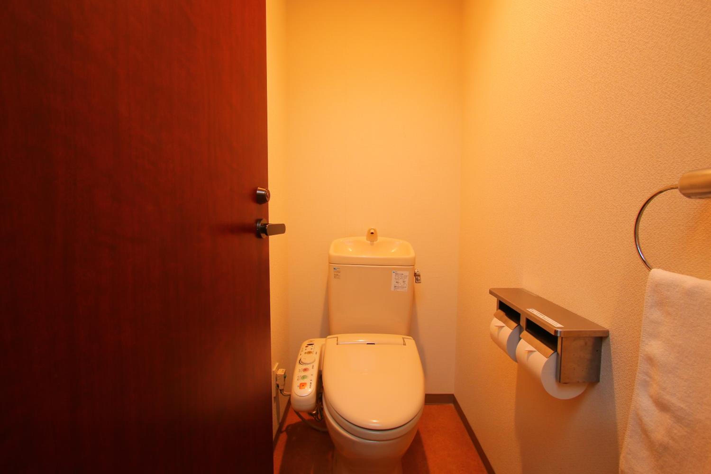 Family Room with Shower photo 3