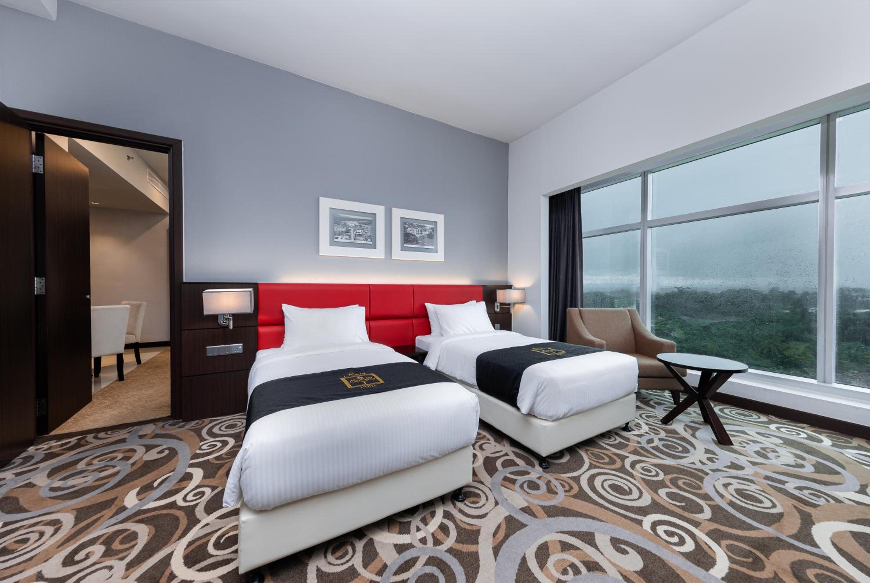 Family Suite - Photo 1