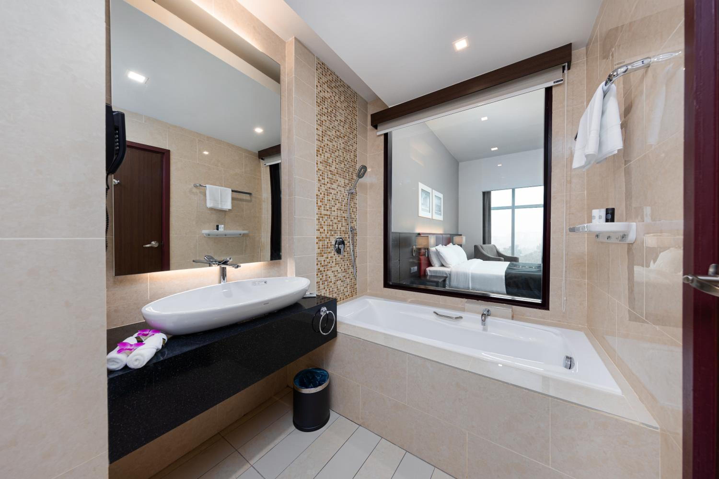 Family Suite - Photo 6