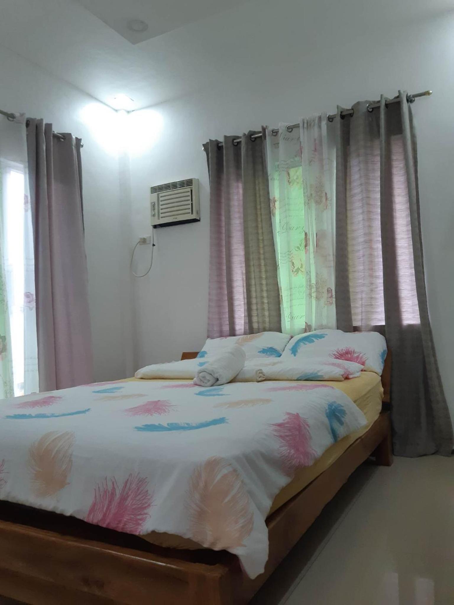 Queen Room with Garden View