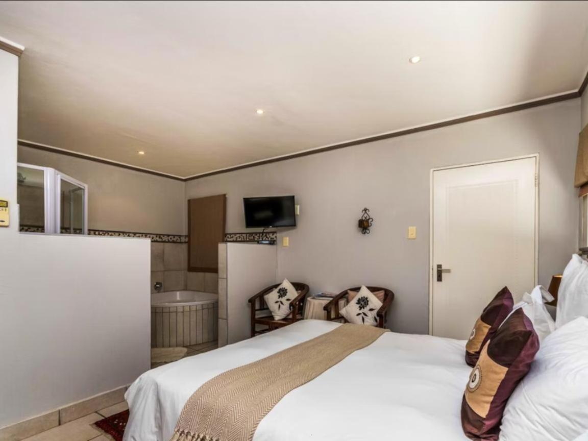 Economy Double Room photo 1