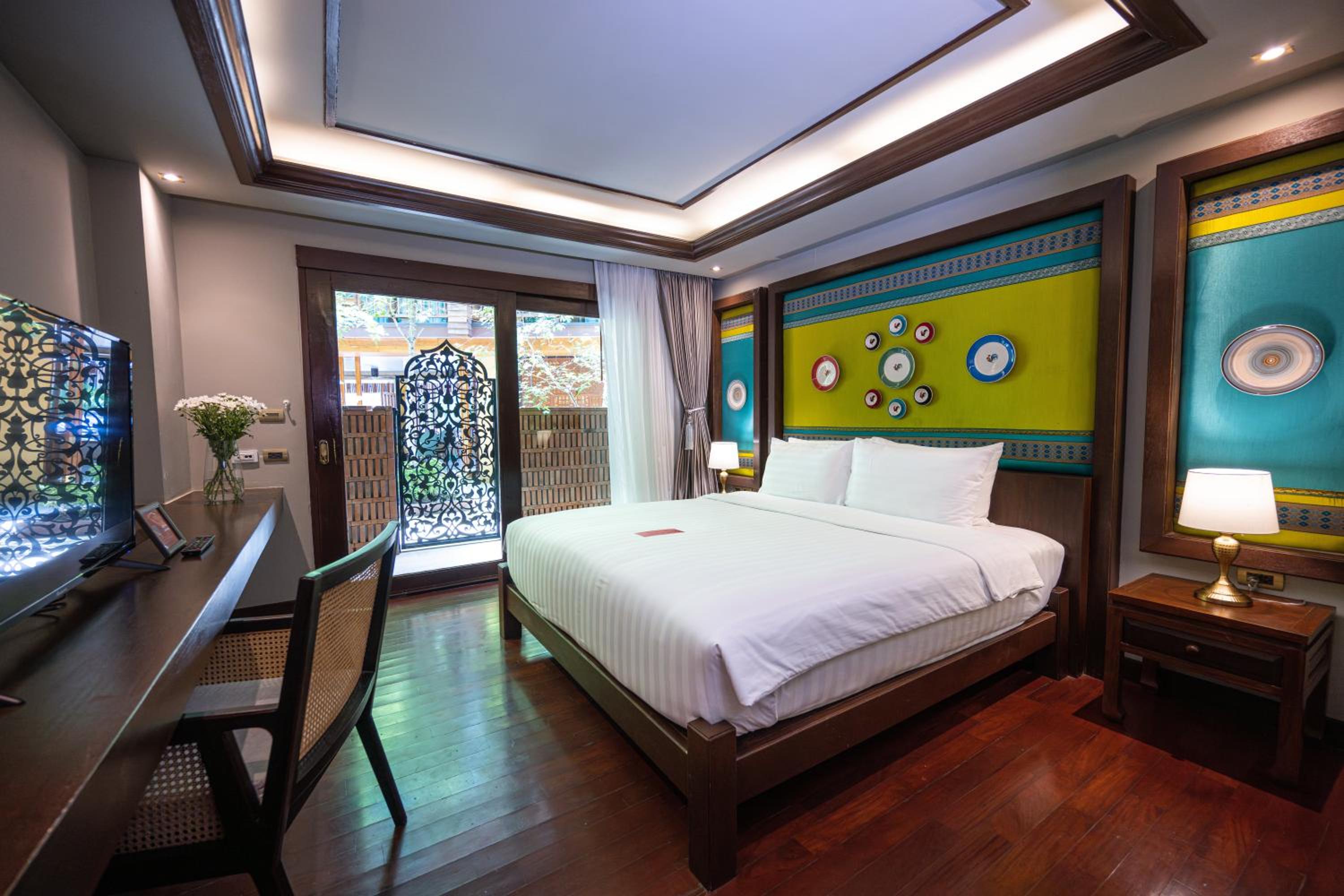 Deluxe Double Room - Photo 16