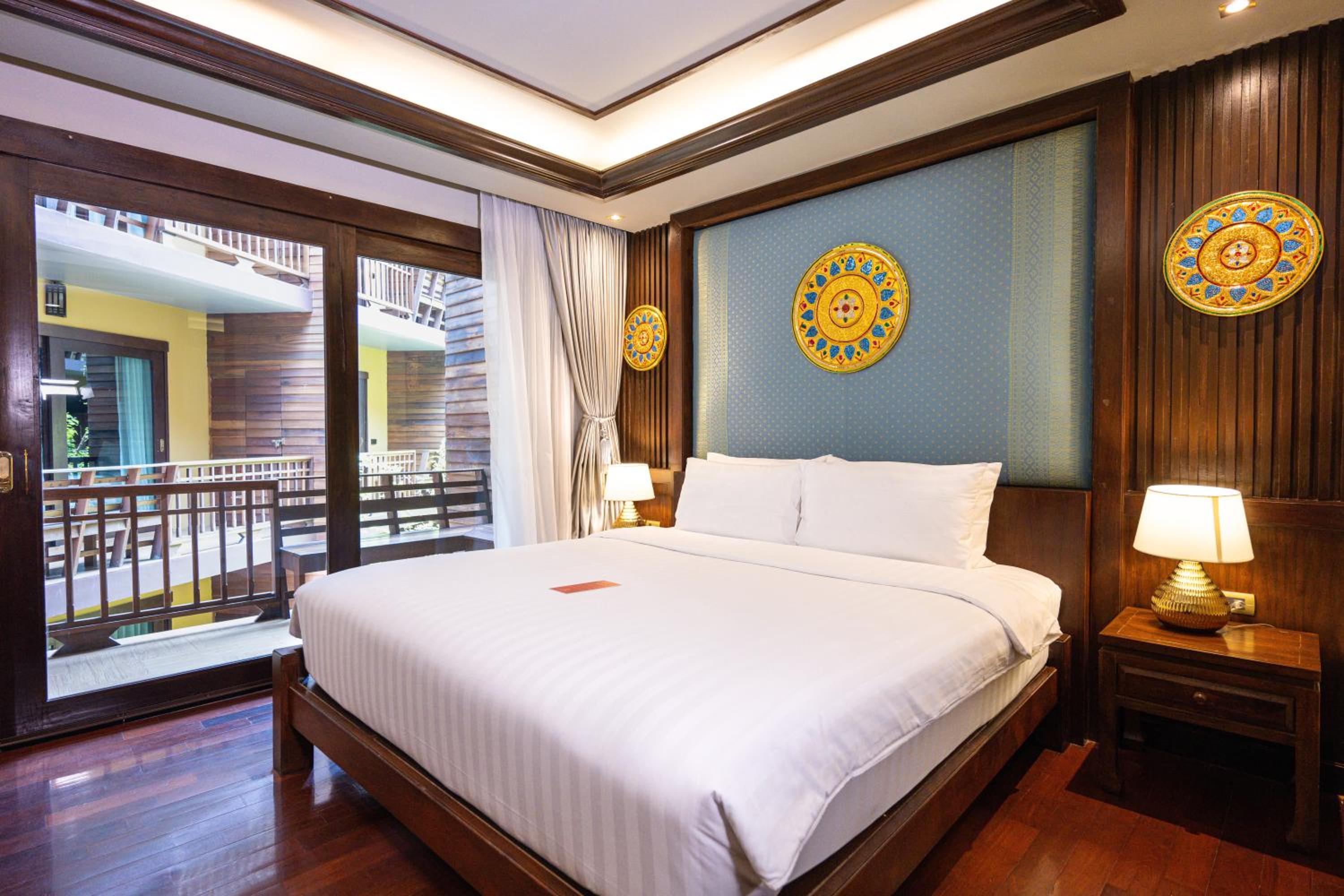 Deluxe Double Room - Photo 23