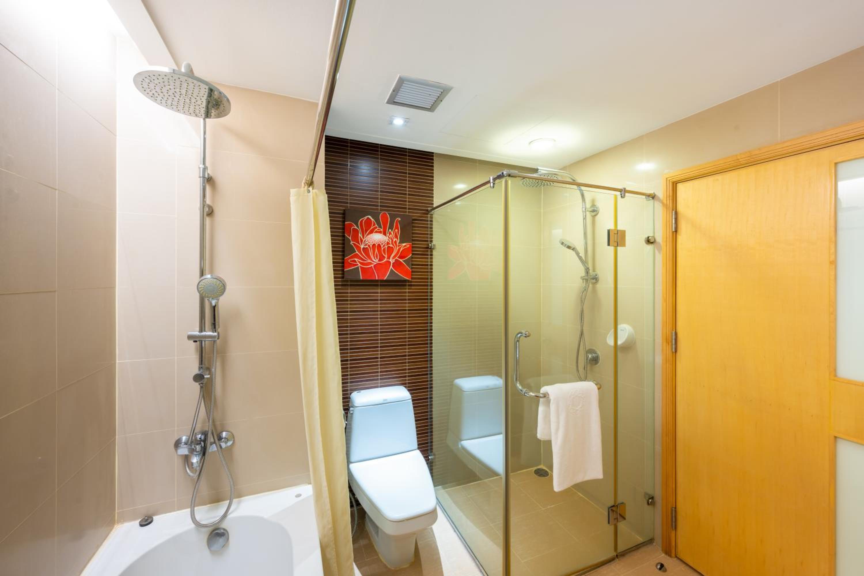 Premier Suite - Photo 7