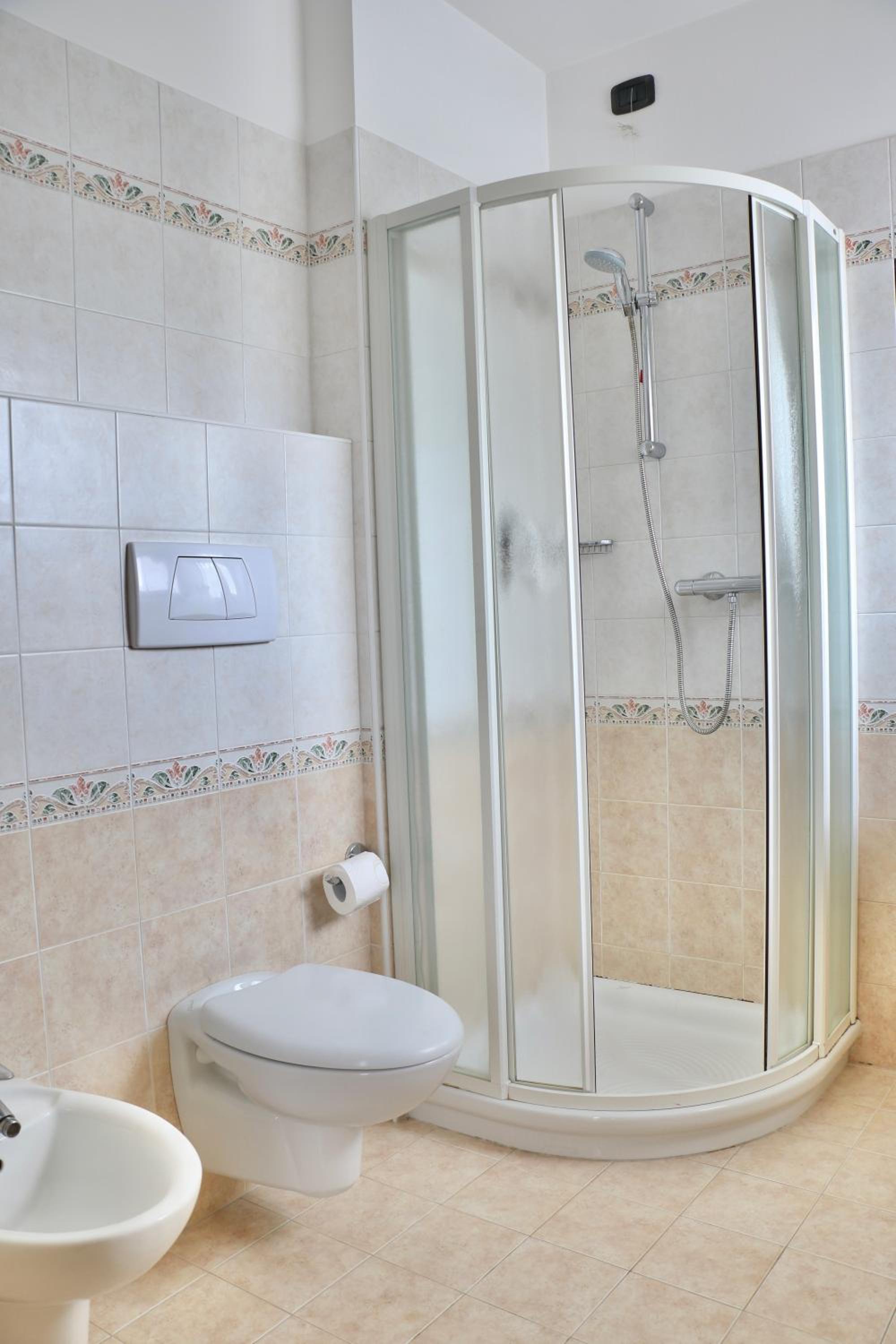 Double or Twin Room with Balcony photo 3