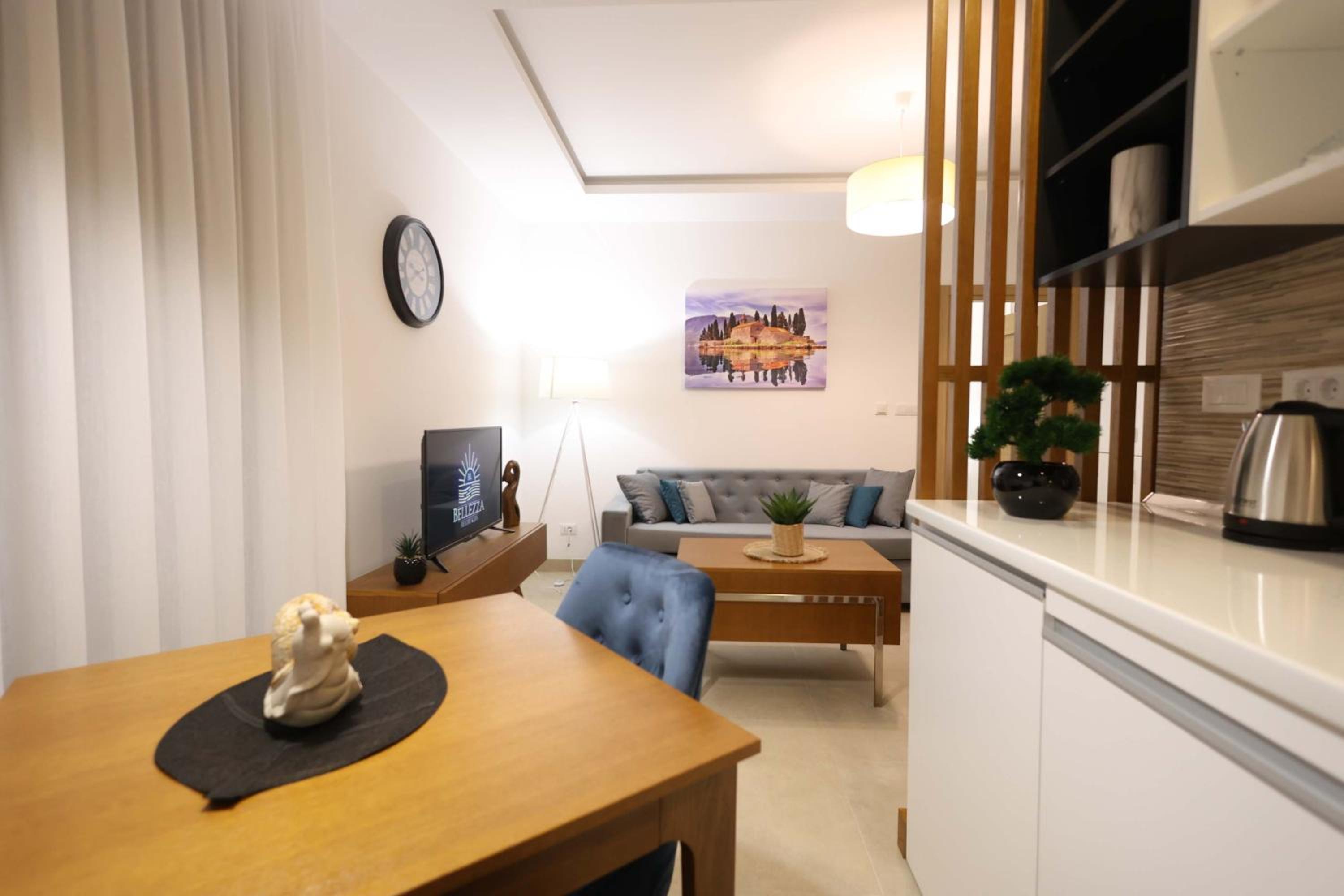 Deluxe One Bedroom Apartment with Terrace and Partial Sea View (Ground Floor)