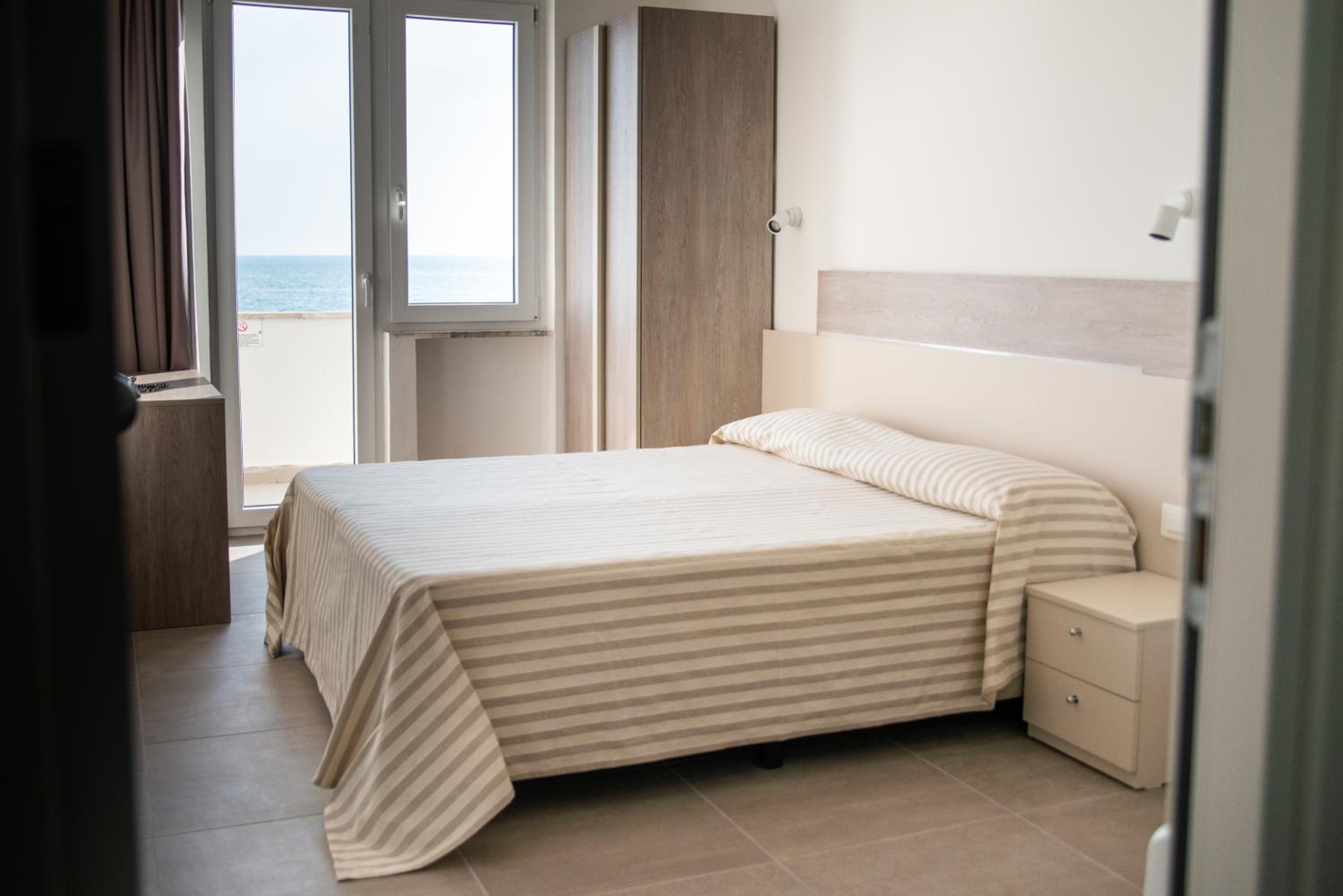 Double Room with Balcony and Sea View