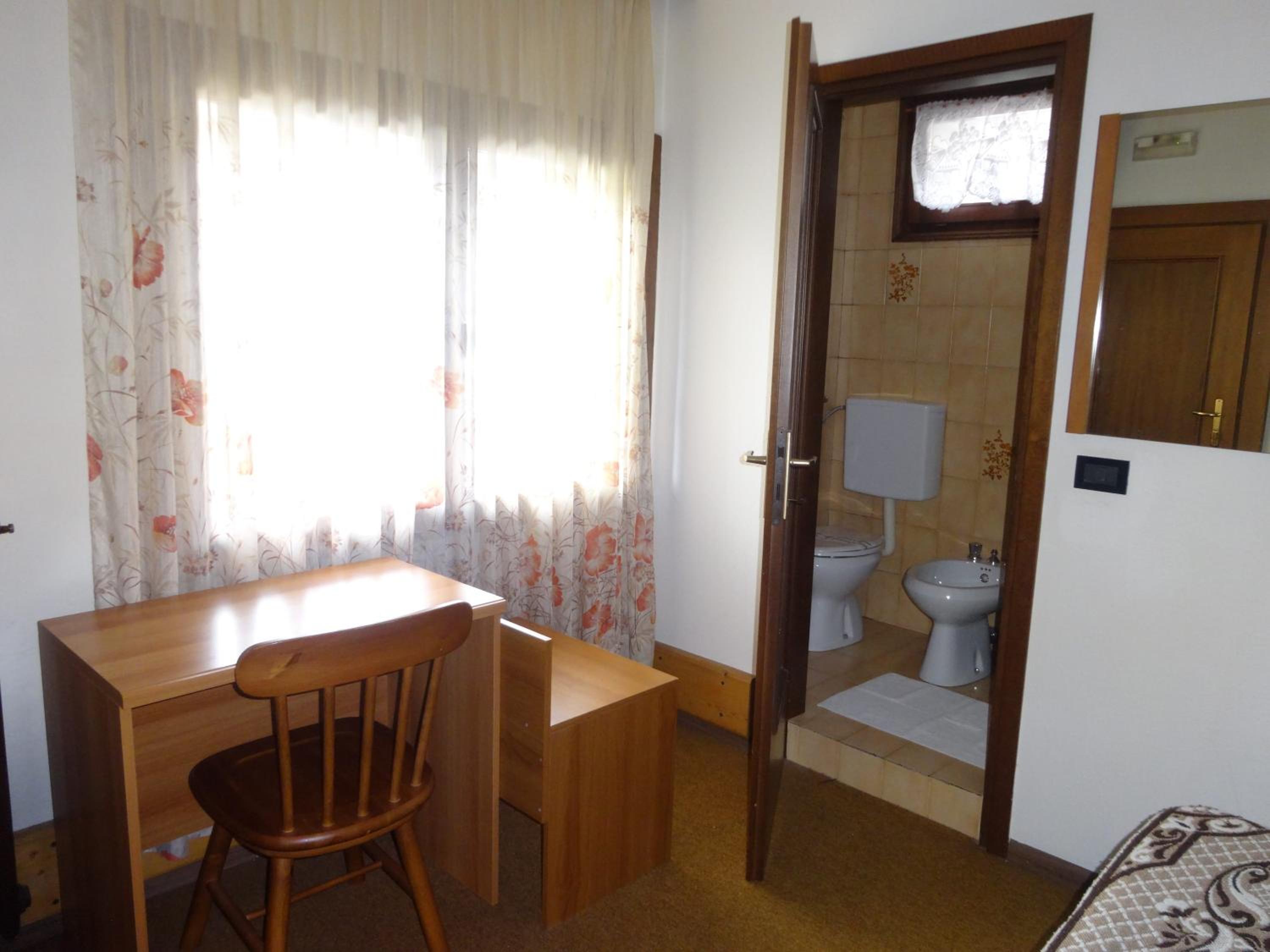 Standard Double Room - Photo 1