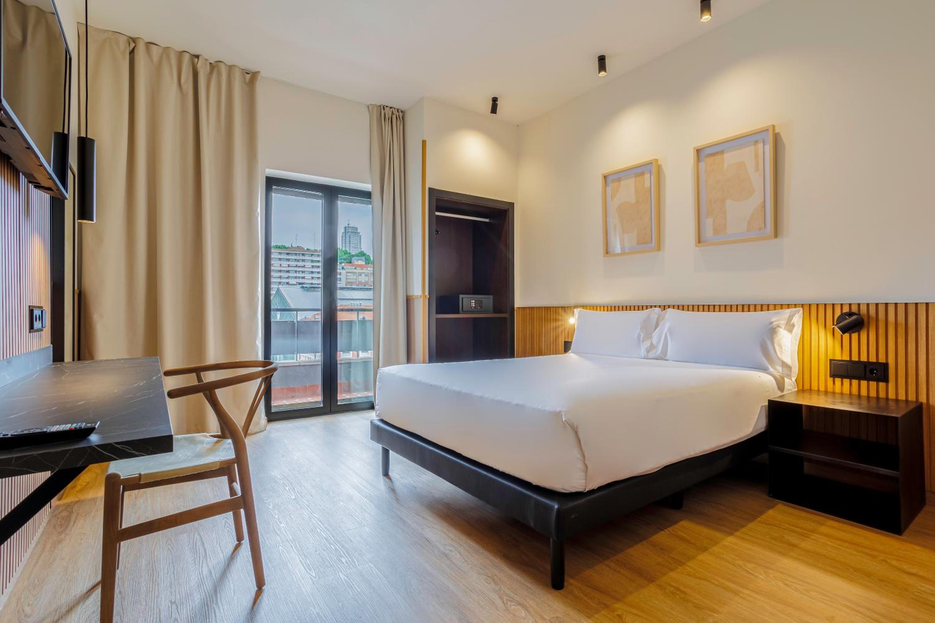 Superior Double Room - Photo 2