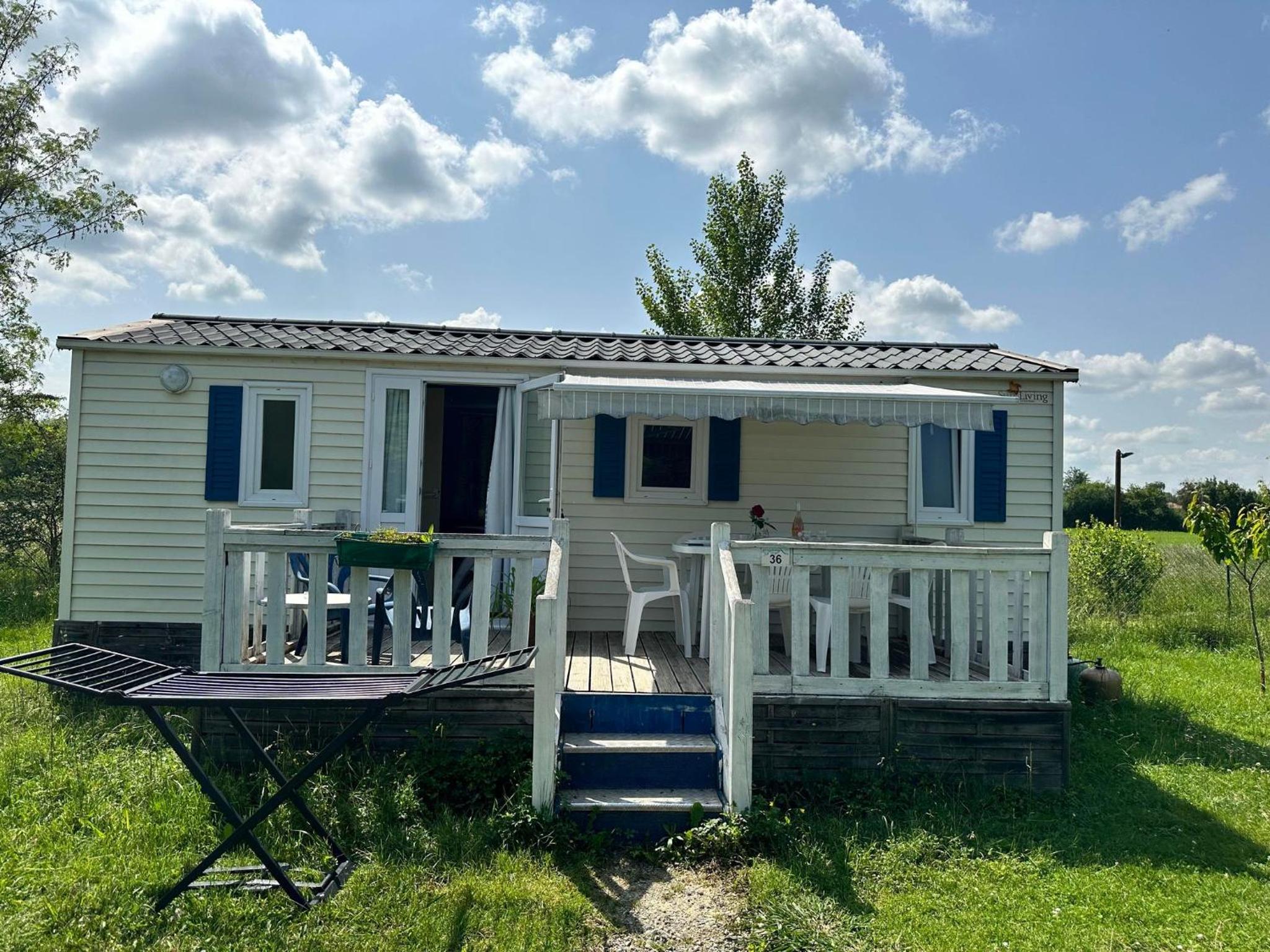 Mobile Home - Photo 1
