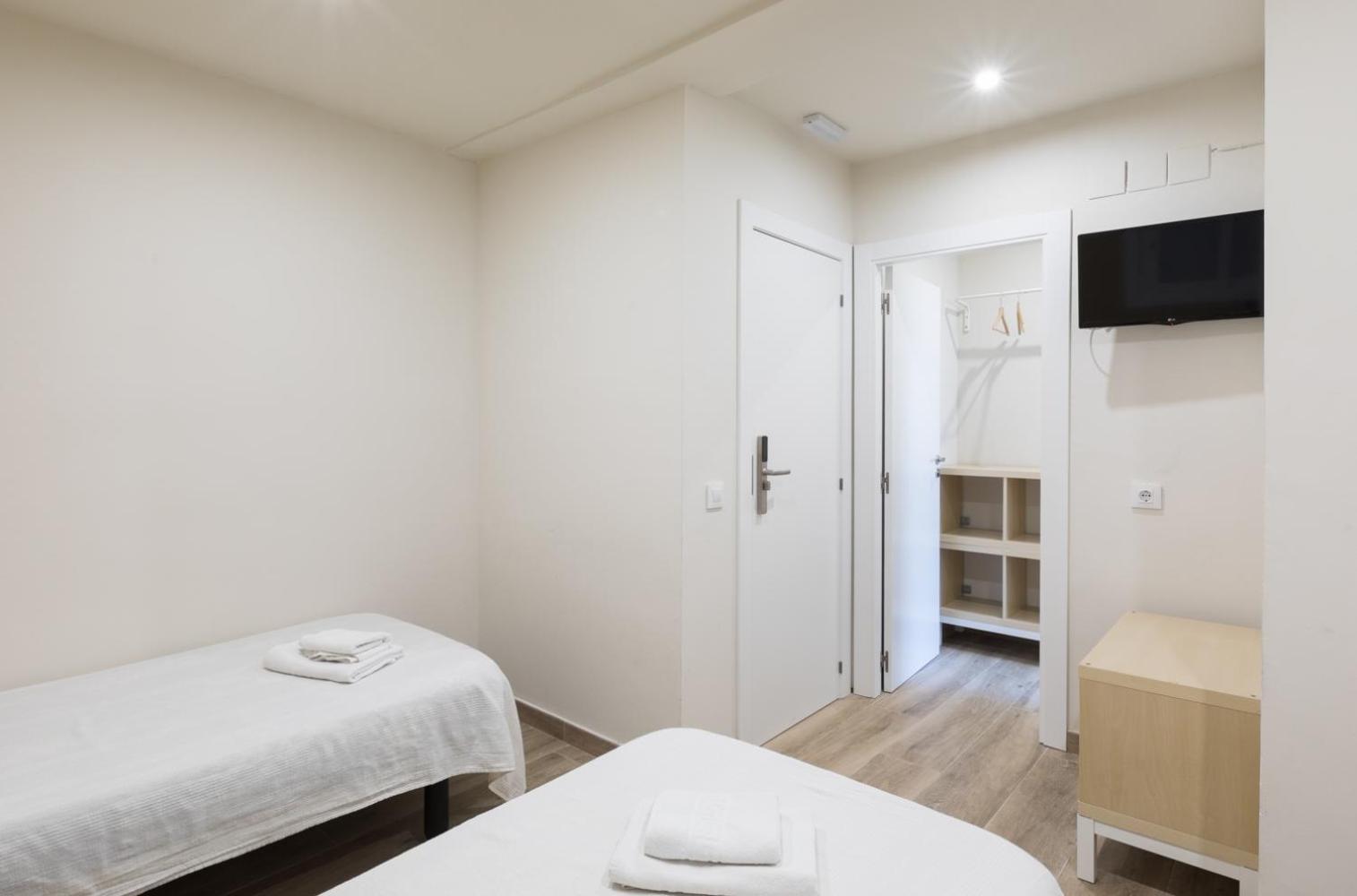Triple Room with Bathroom photo 3