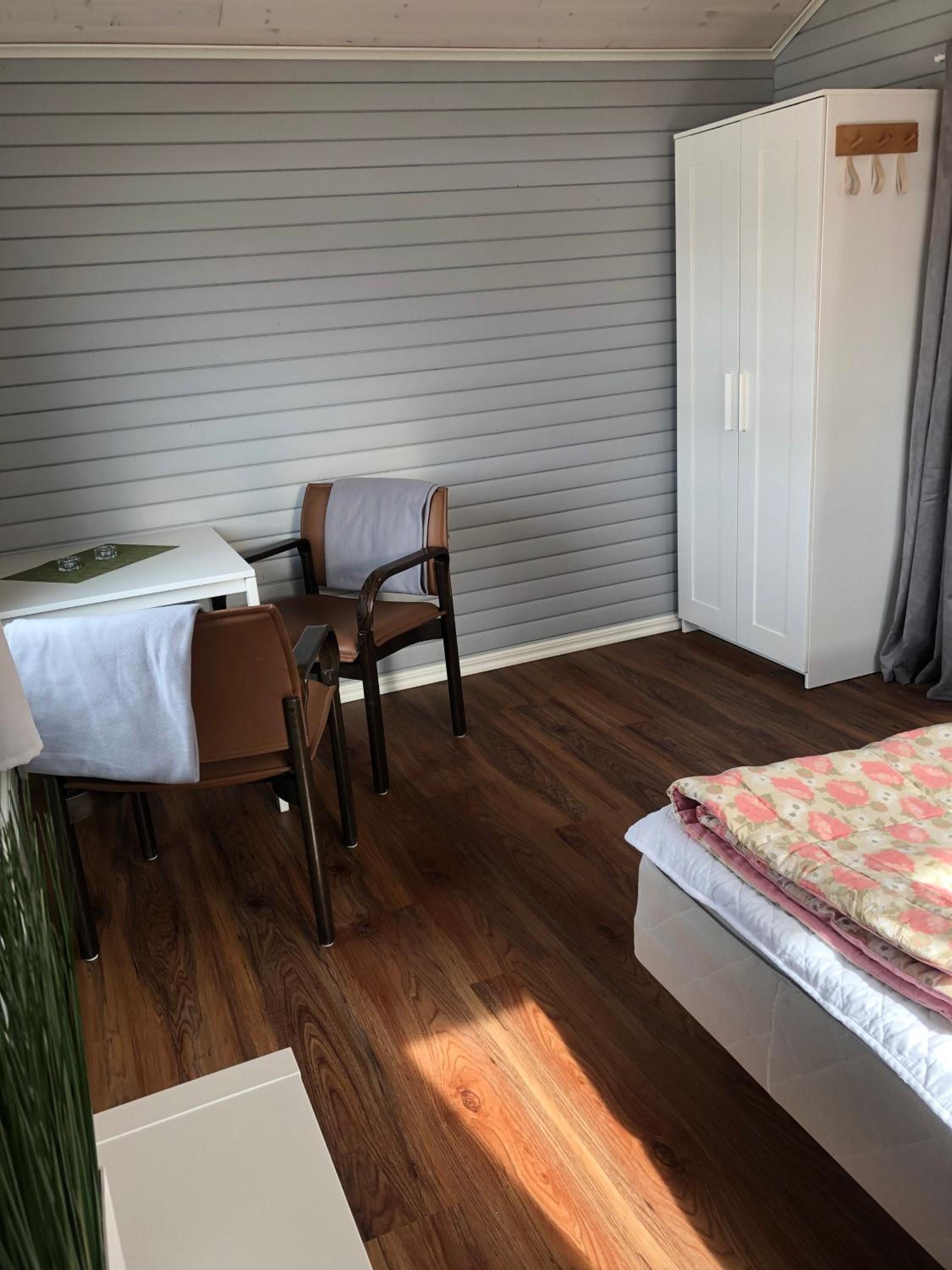 One-Bedroom House photo 1