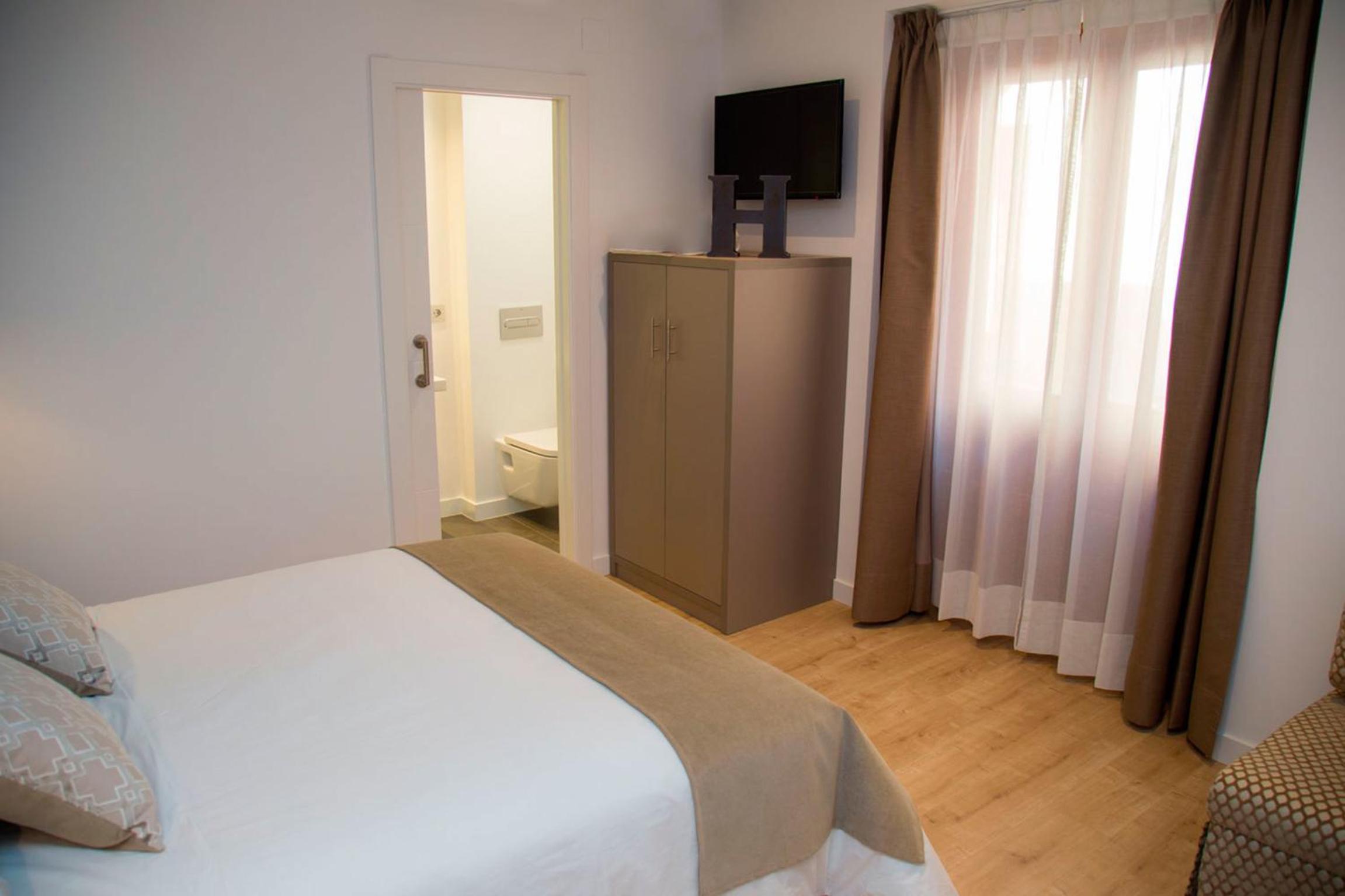 Double Room with Extra Bed - Photo 6