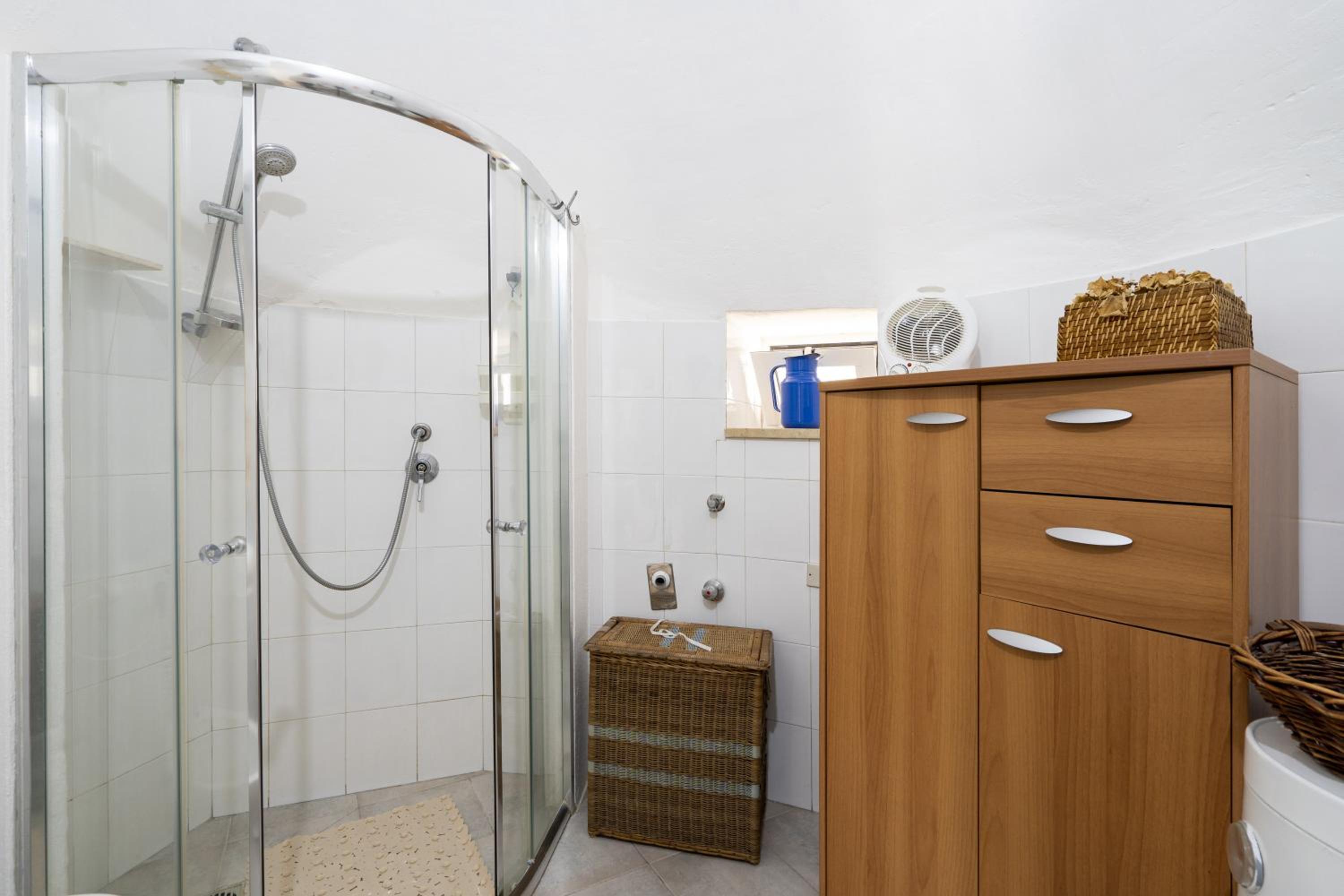 Two-Bedroom House photo 3
