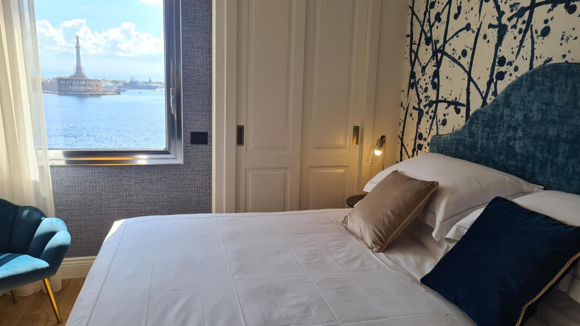 Deluxe Room - Photo 10