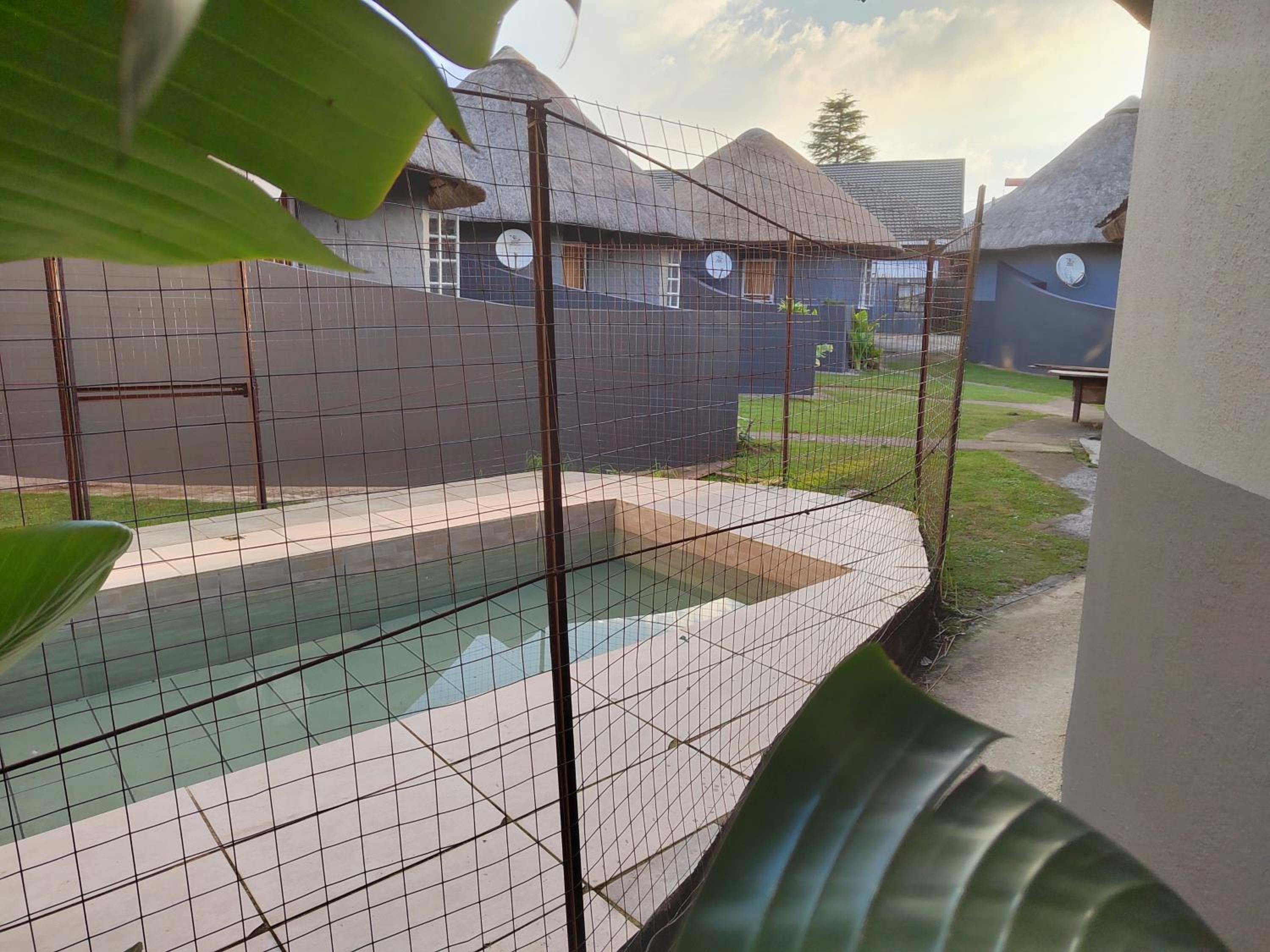 Family Bungalow - Photo 3