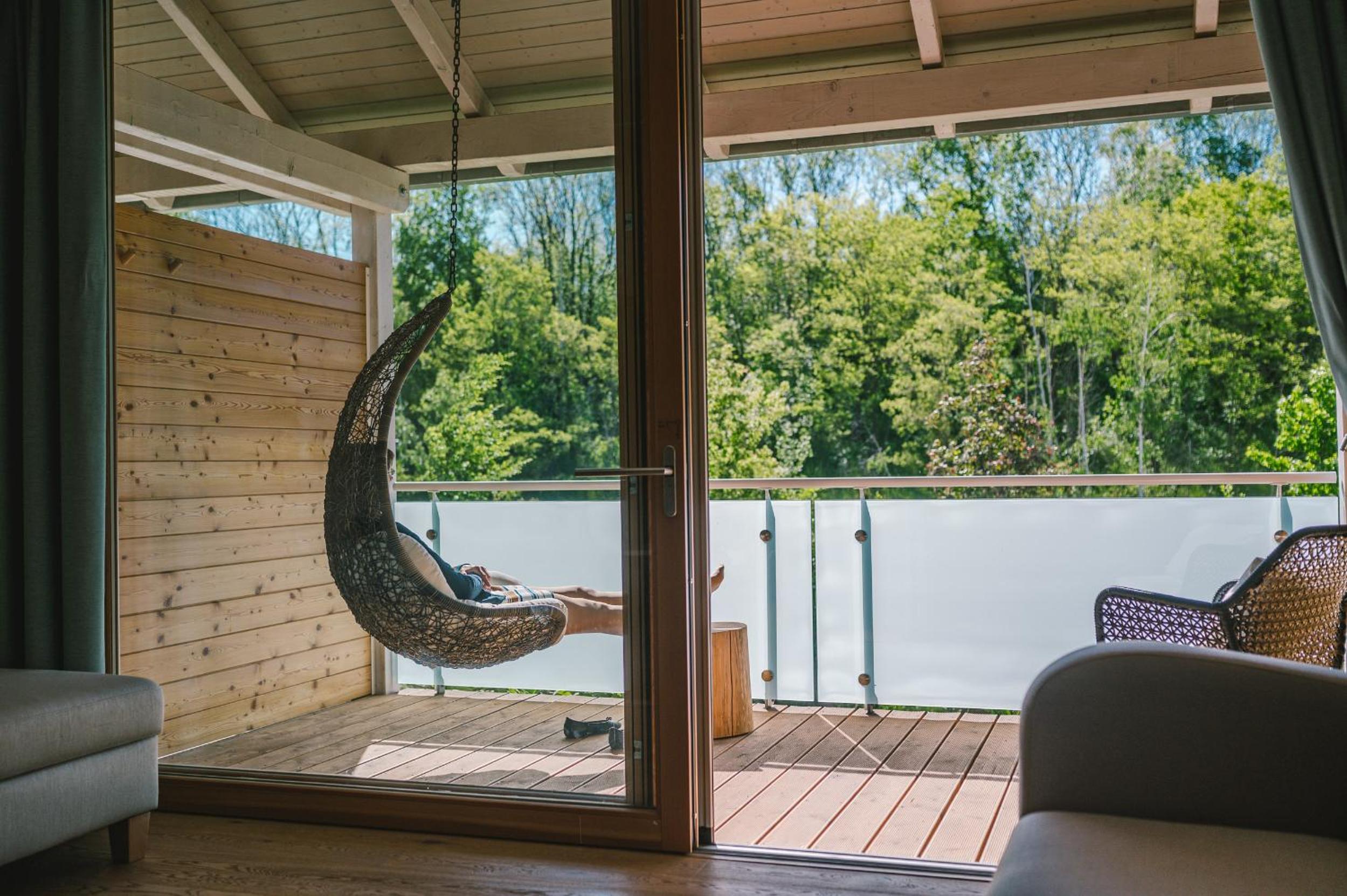 Large Double Room with Balcony - Photo 2