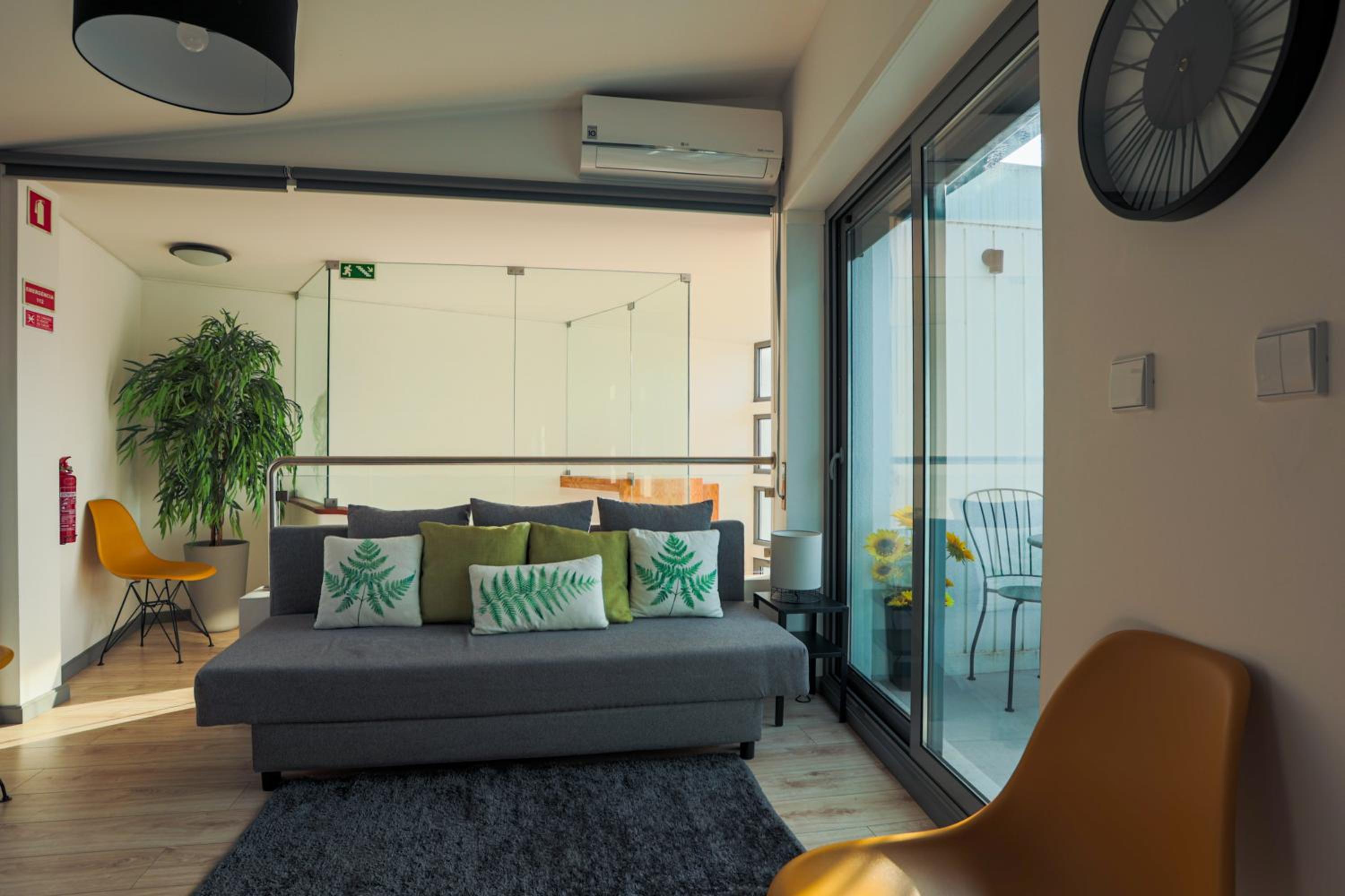 One-Bedroom Apartment - Photo 15