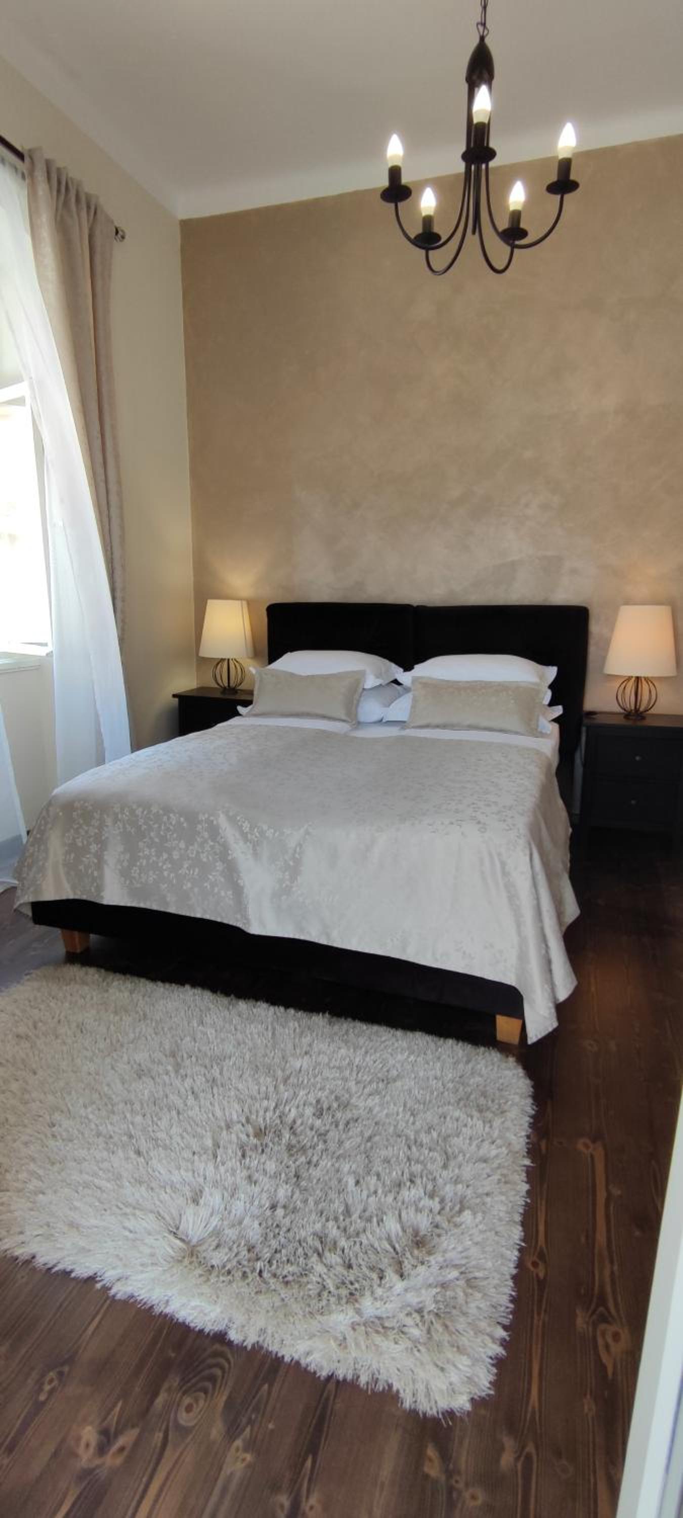 Apartment - Split Level